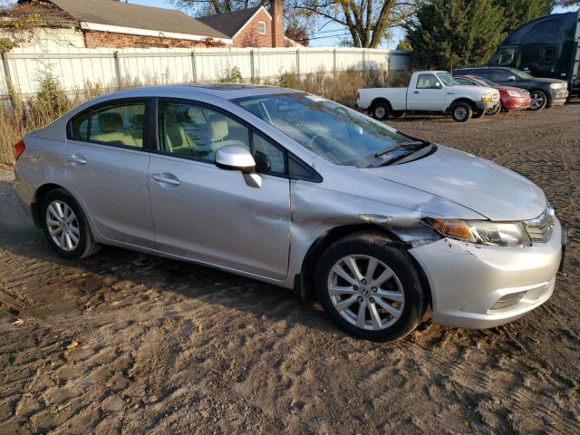 Photo 3 VIN: 19XFB2F88CE327819 - HONDA CIVIC 