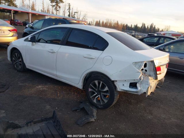 Photo 2 VIN: 19XFB2F88FE203005 - HONDA CIVIC 