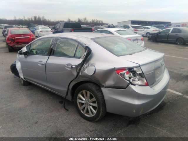 Photo 2 VIN: 19XFB2F89CE029196 - HONDA CIVIC 