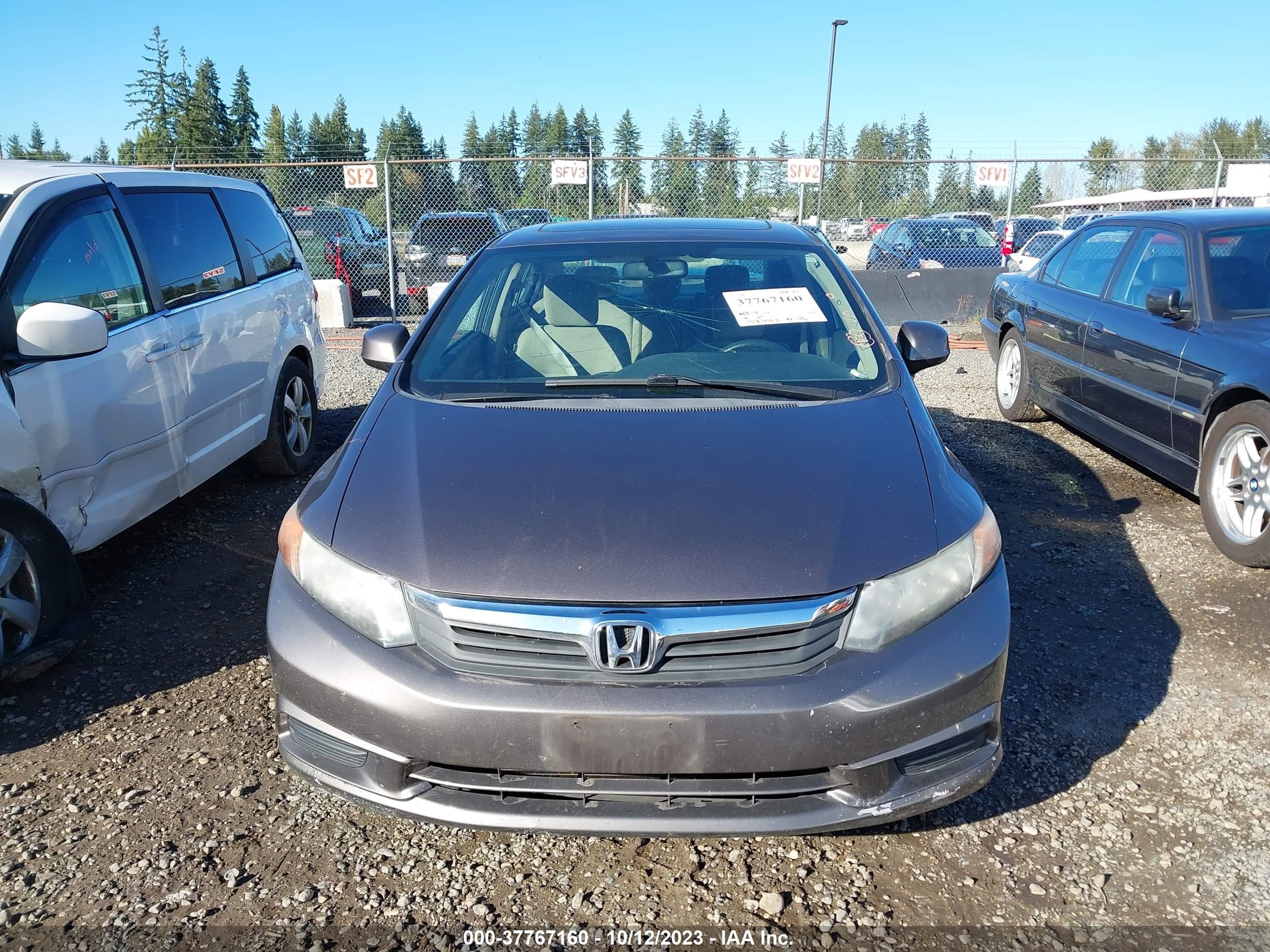 Photo 11 VIN: 19XFB2F89CE313234 - HONDA CIVIC 