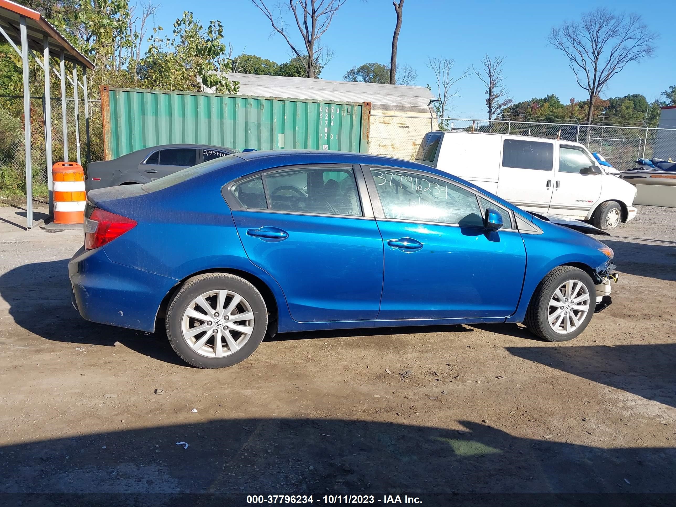 Photo 11 VIN: 19XFB2F89CE333676 - HONDA CIVIC 