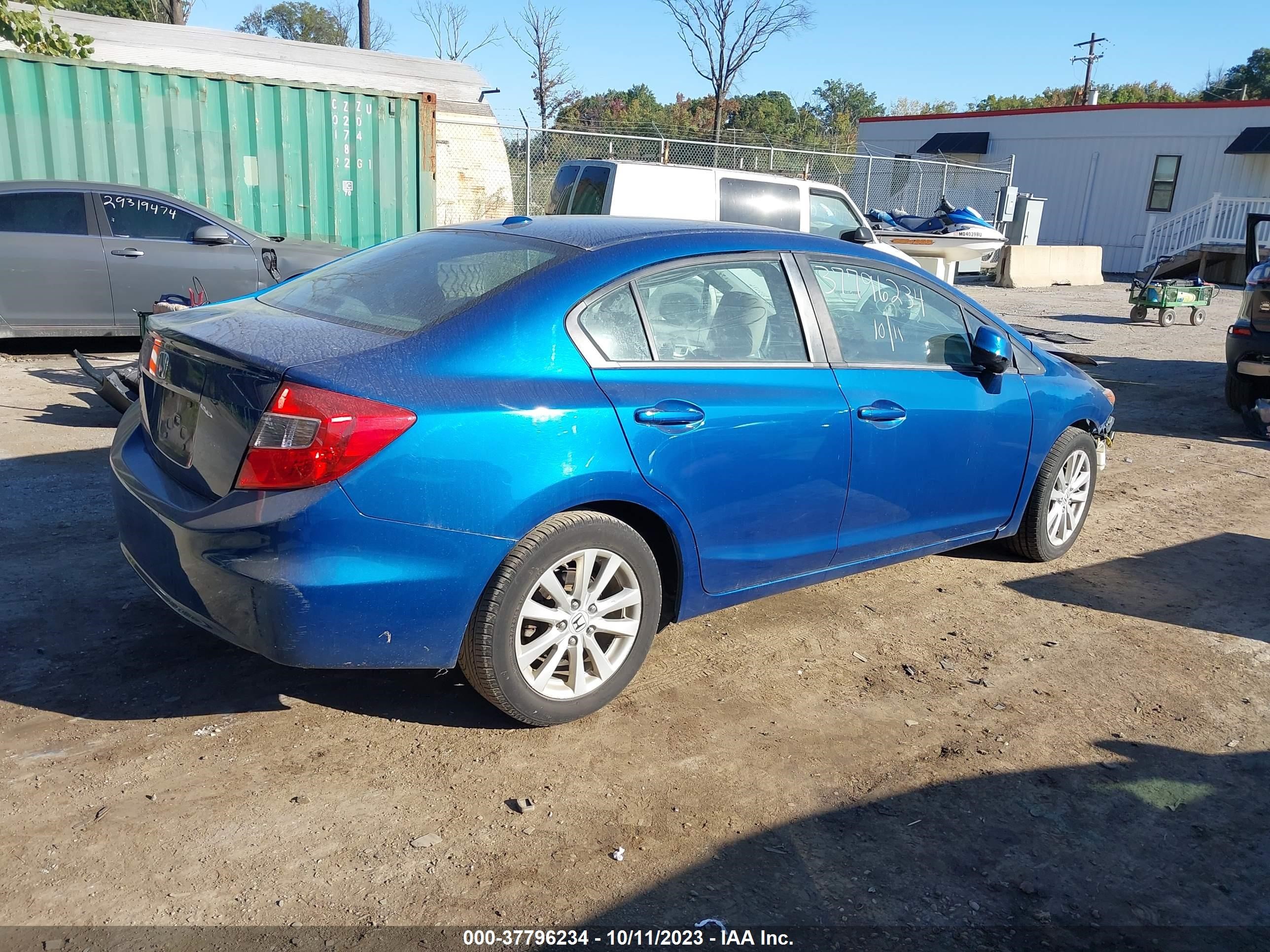 Photo 3 VIN: 19XFB2F89CE333676 - HONDA CIVIC 