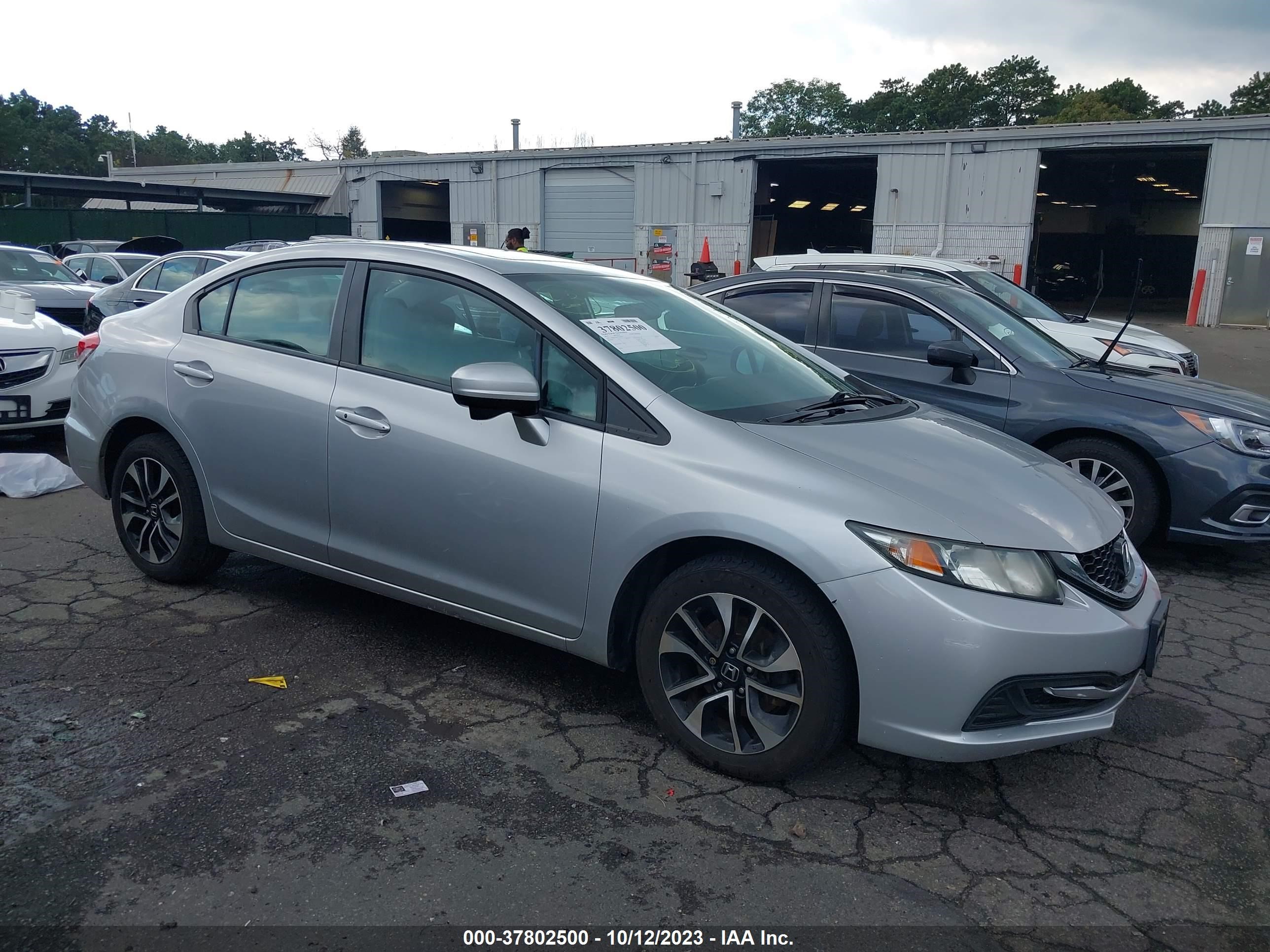 Photo 0 VIN: 19XFB2F89FE230925 - HONDA CIVIC 