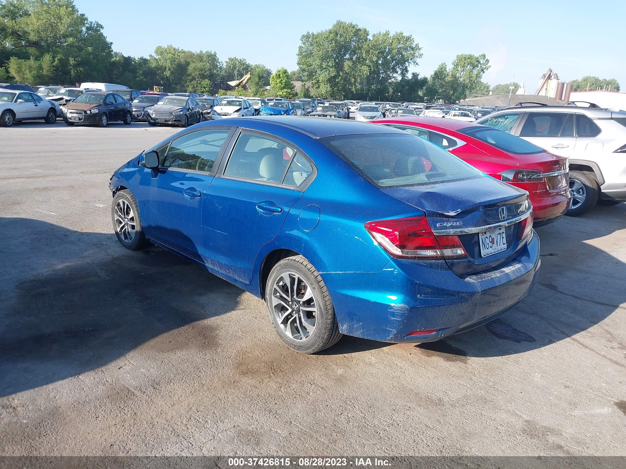 Photo 2 VIN: 19XFB2F8XDE049930 - HONDA CIVIC 