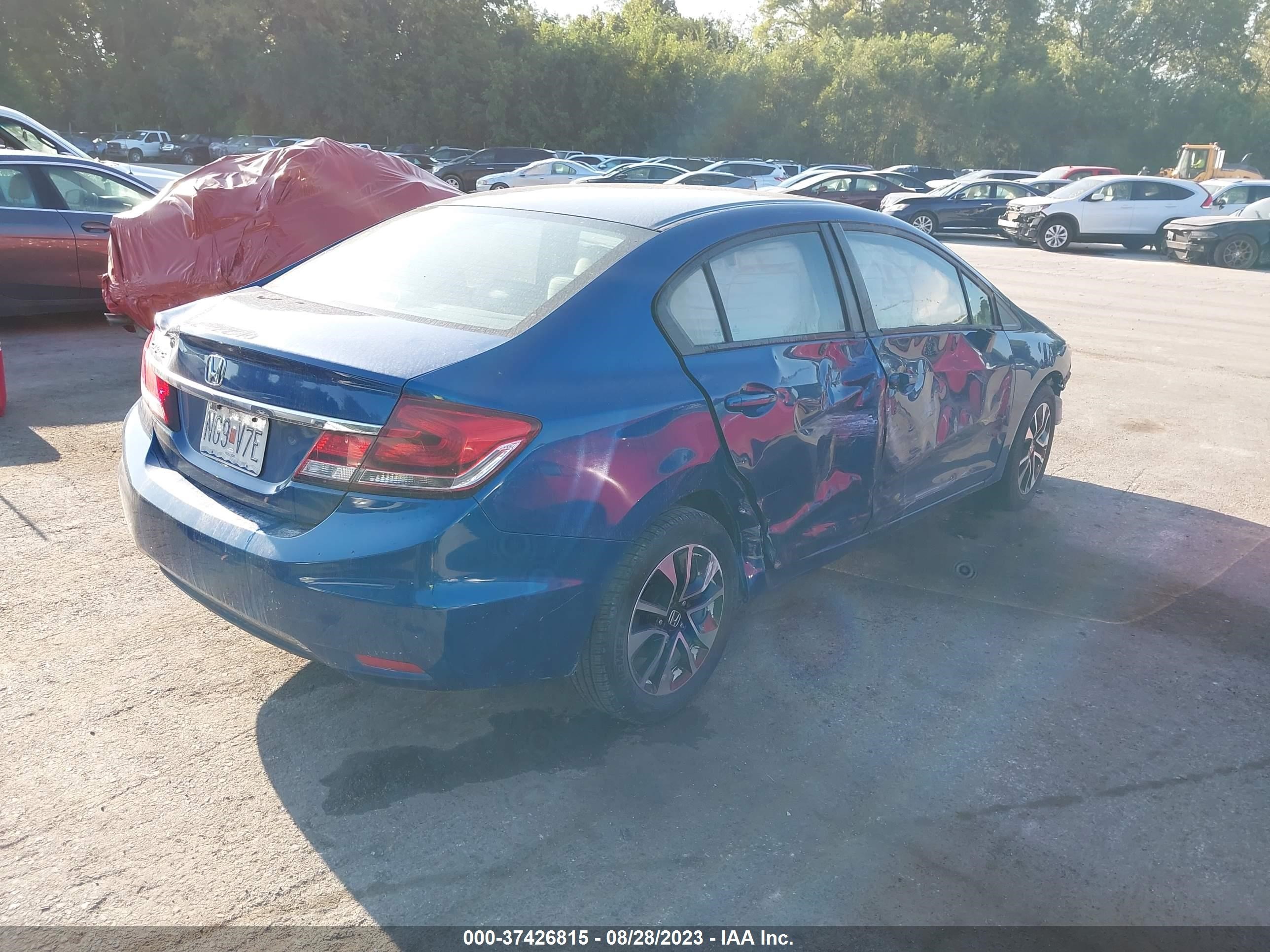 Photo 3 VIN: 19XFB2F8XDE049930 - HONDA CIVIC 