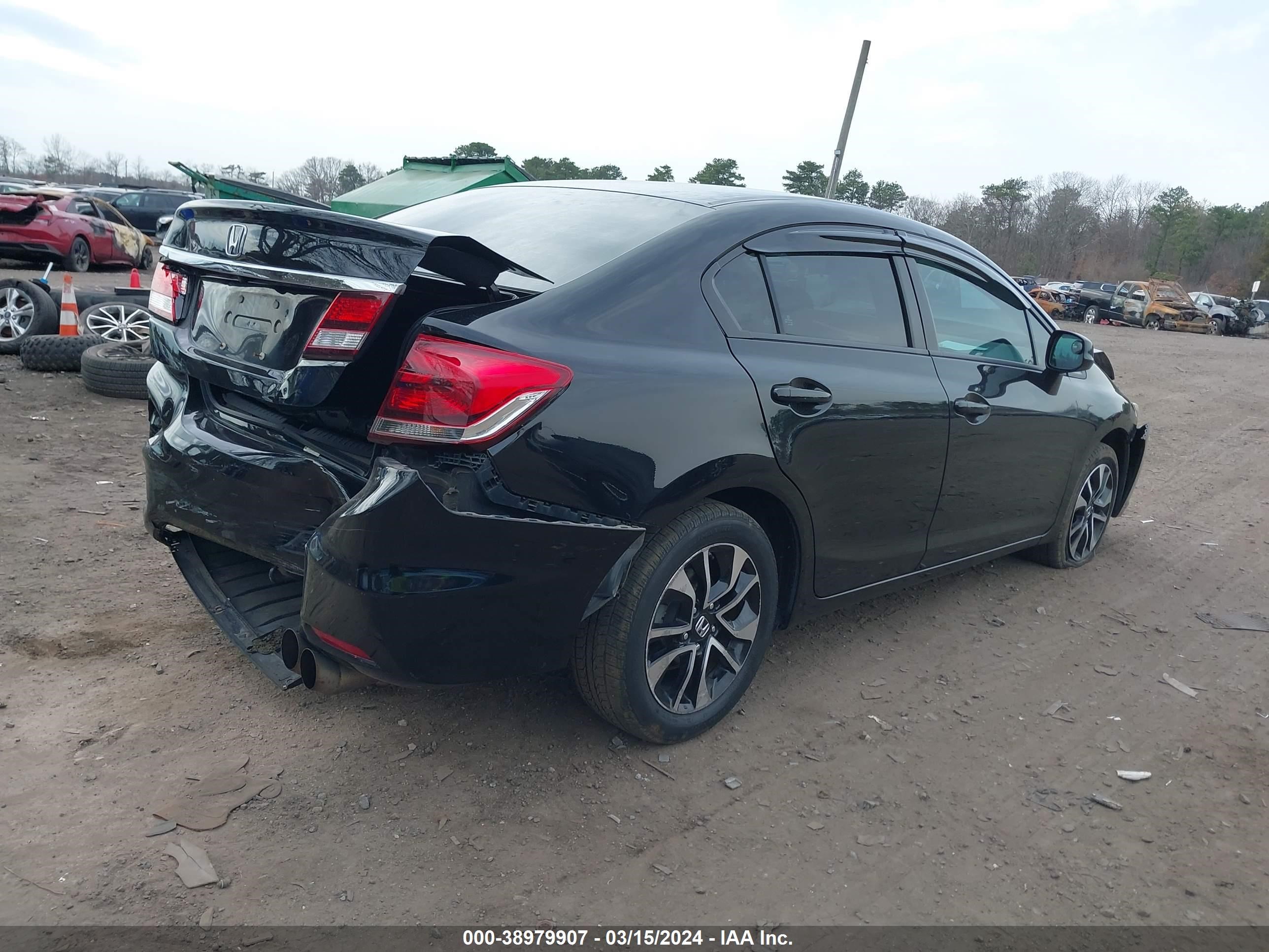 Photo 3 VIN: 19XFB2F8XDE288734 - HONDA CIVIC 