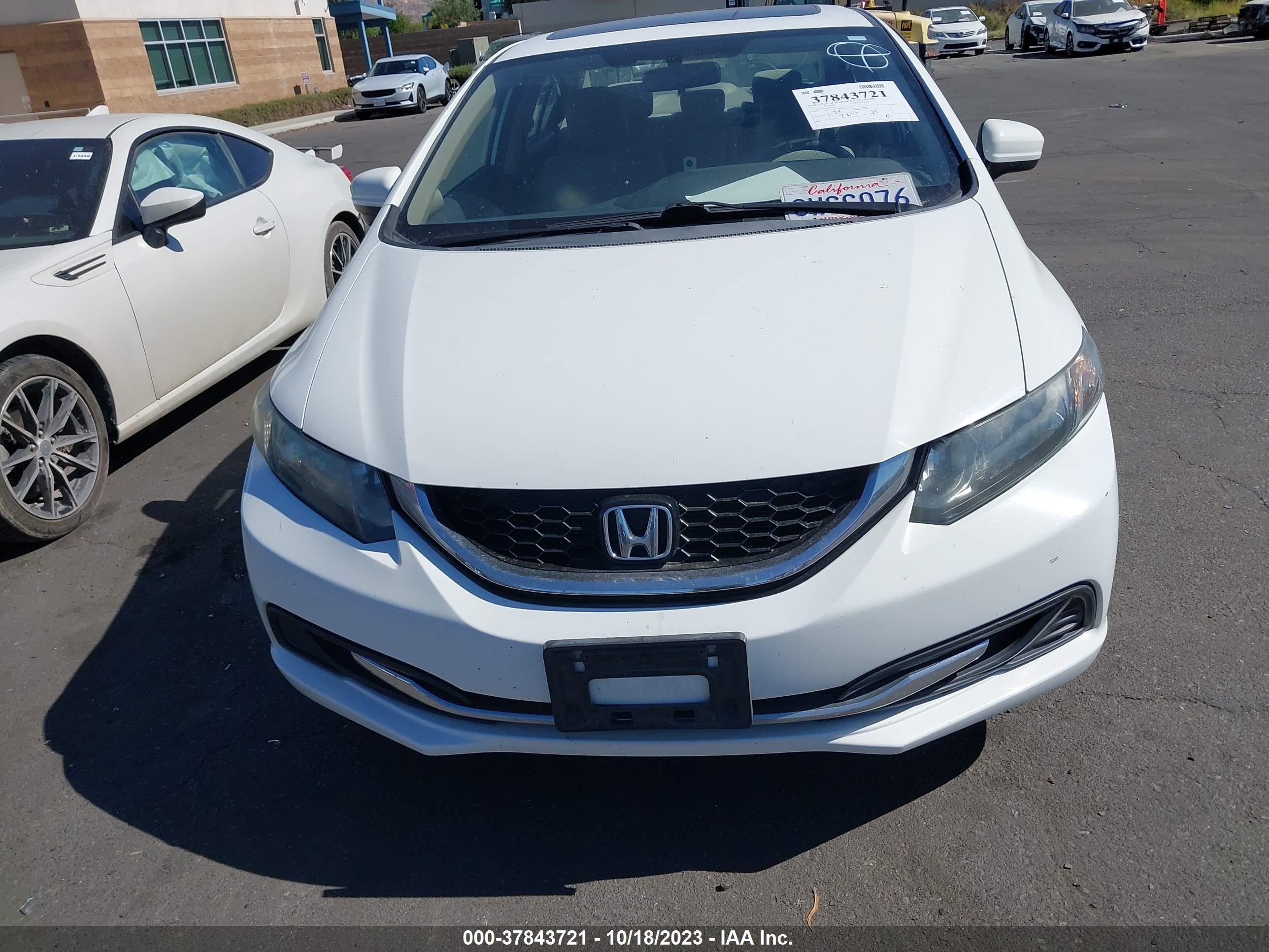 Photo 11 VIN: 19XFB2F8XFE214202 - HONDA CIVIC 