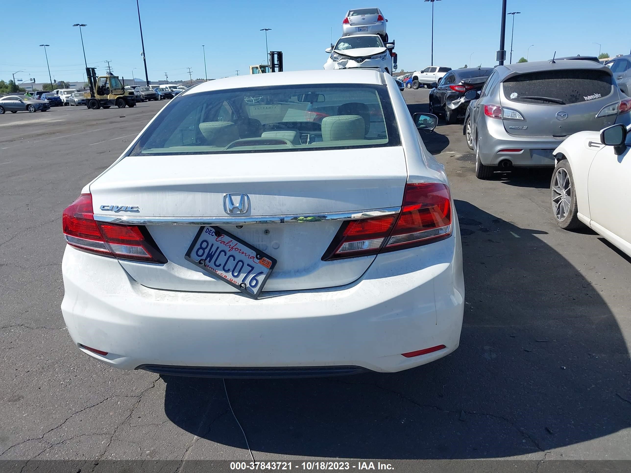 Photo 15 VIN: 19XFB2F8XFE214202 - HONDA CIVIC 