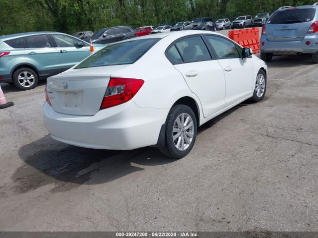 Photo 3 VIN: 19XFB2F90CE076190 - HONDA CIVIC 