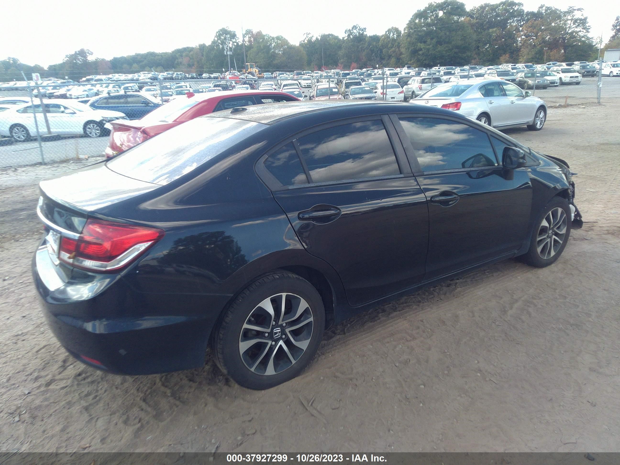 Photo 3 VIN: 19XFB2F90DE204462 - HONDA CIVIC 