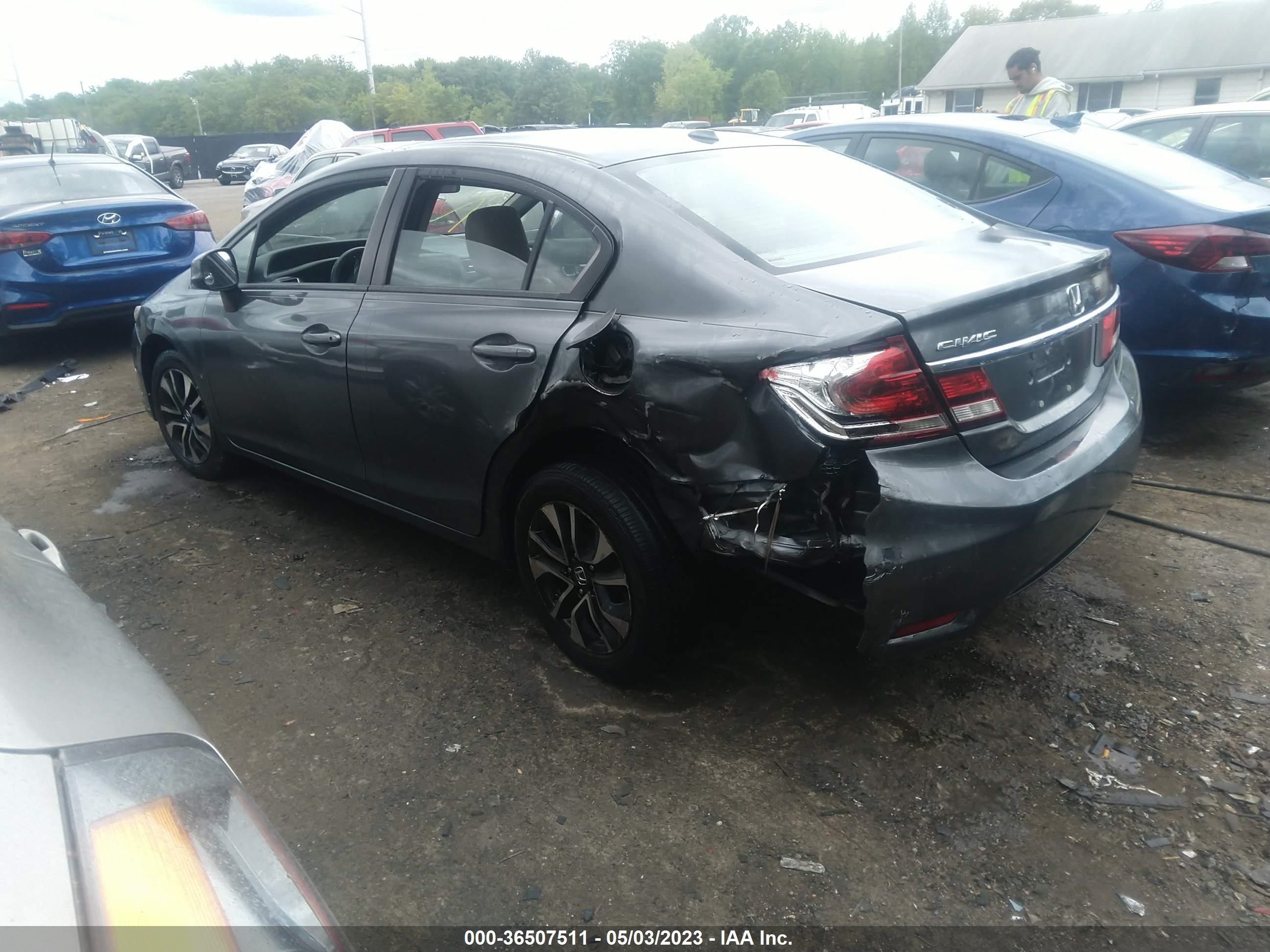 Photo 2 VIN: 19XFB2F90DE234271 - HONDA CIVIC 