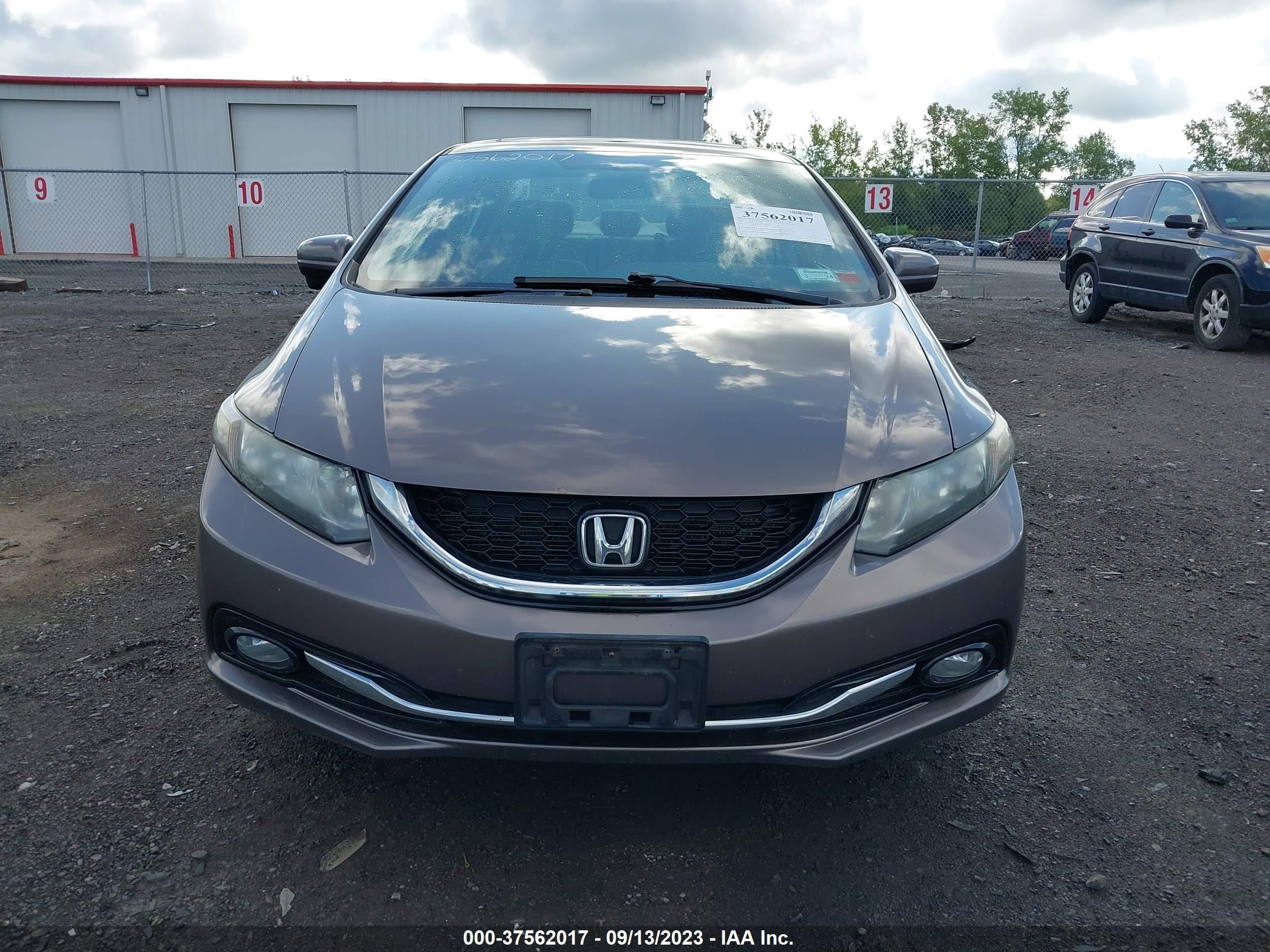 Photo 11 VIN: 19XFB2F91FE235366 - HONDA CIVIC 