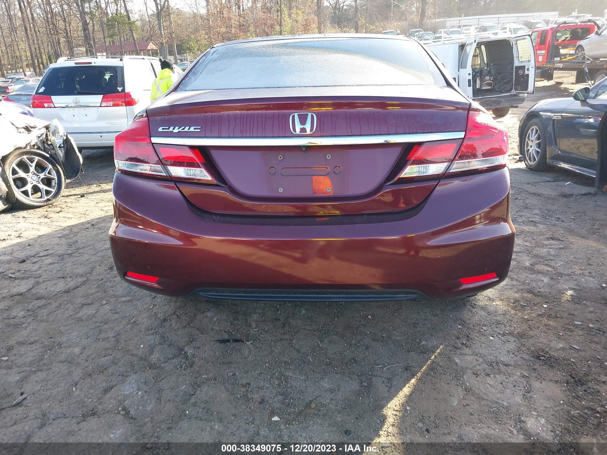 Photo 15 VIN: 19XFB2F92DE283830 - HONDA CIVIC 