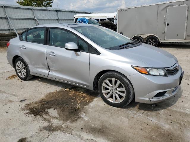 Photo 3 VIN: 19XFB2F94CE055035 - HONDA CIVIC 