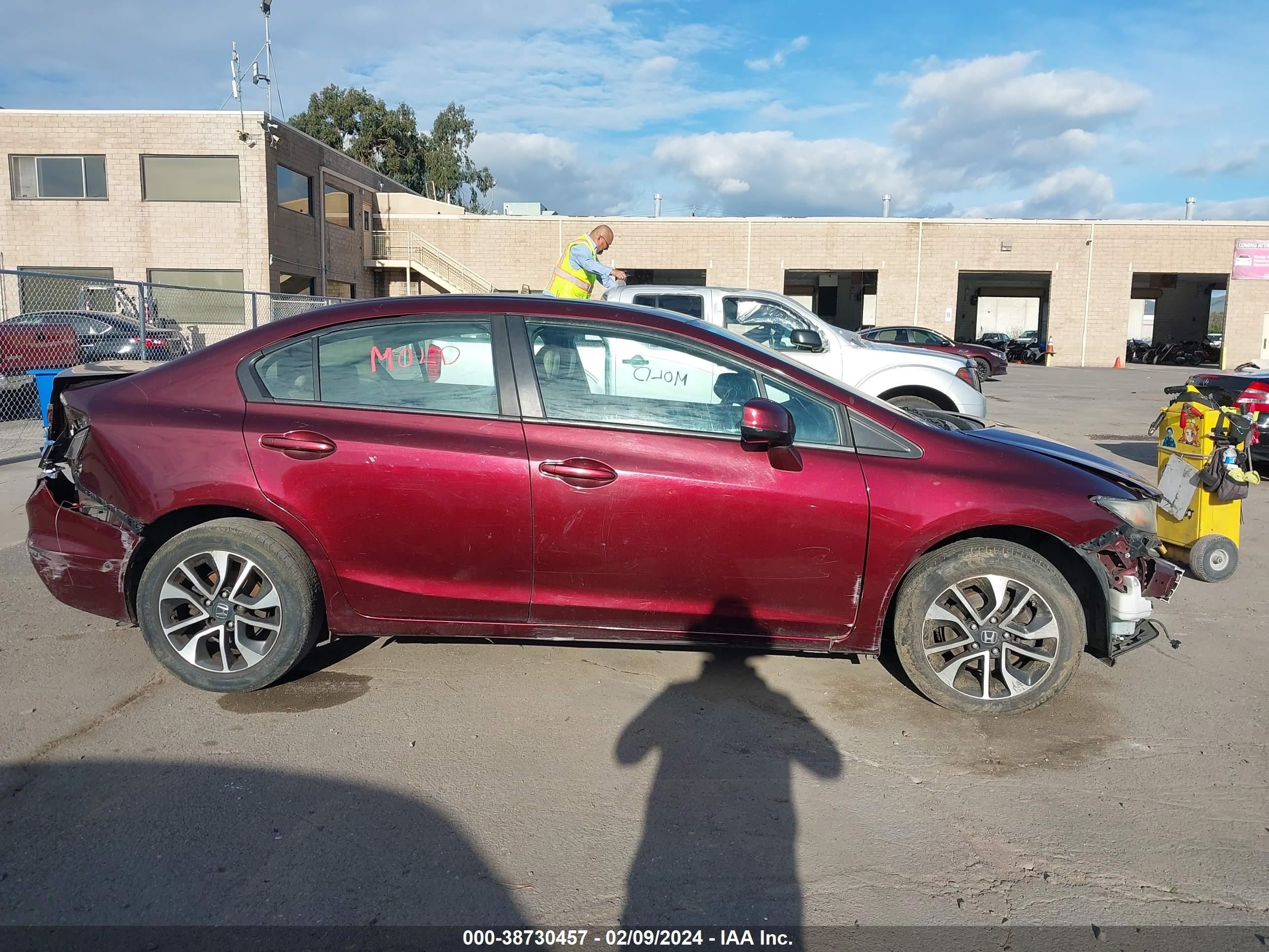 Photo 12 VIN: 19XFB2F95DE006444 - HONDA CIVIC 