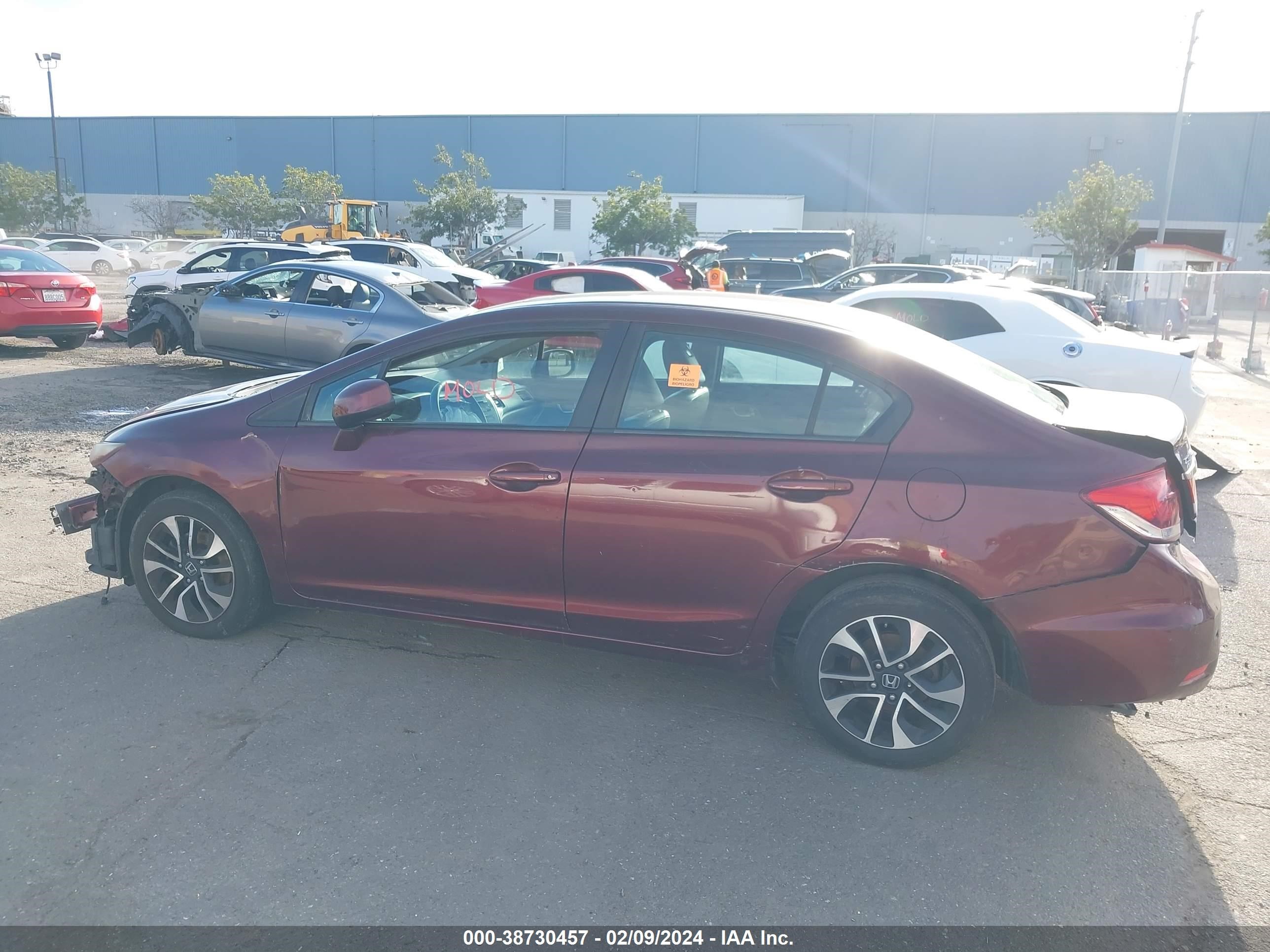 Photo 13 VIN: 19XFB2F95DE006444 - HONDA CIVIC 