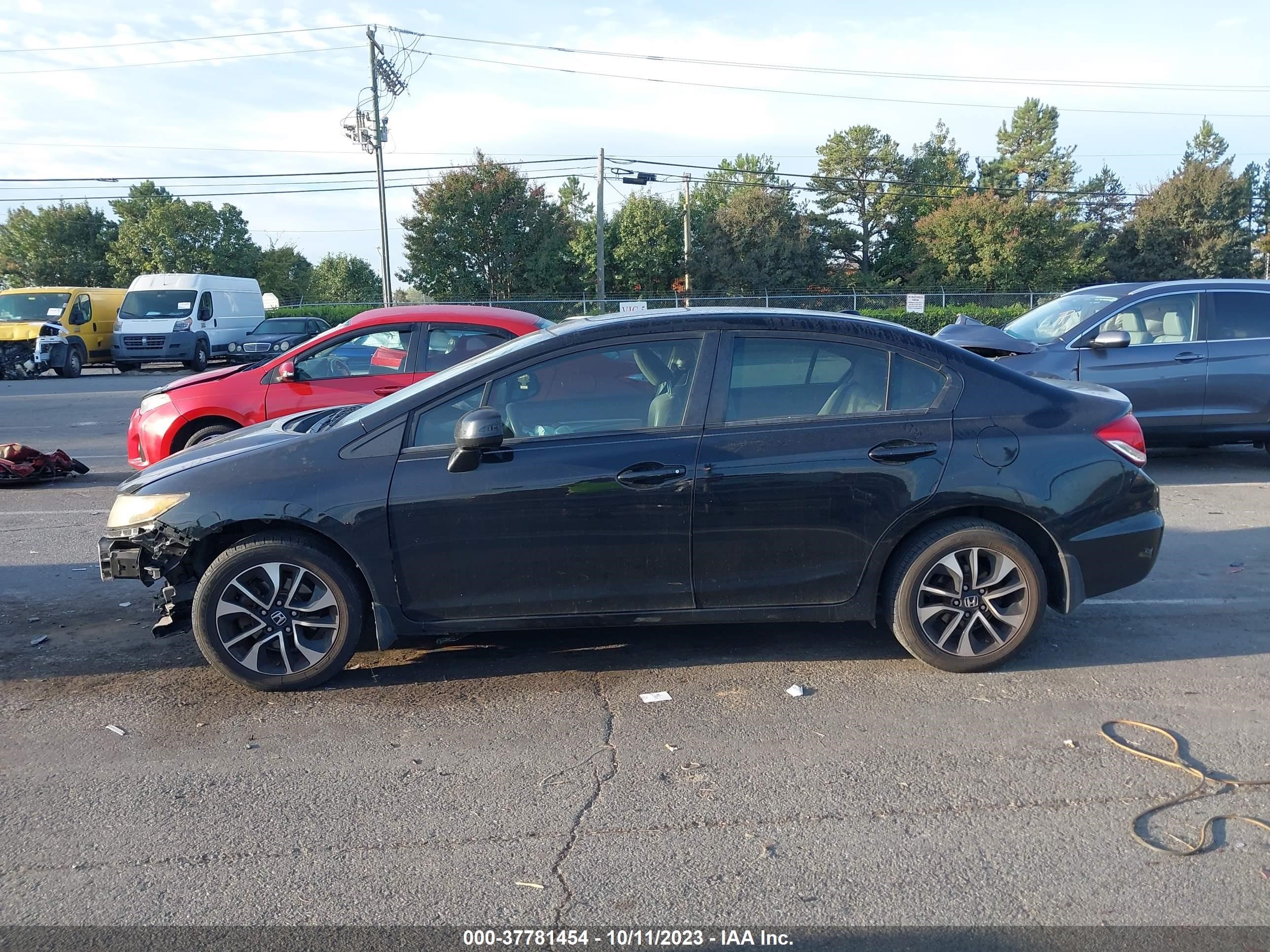 Photo 13 VIN: 19XFB2F95DE092659 - HONDA CIVIC 