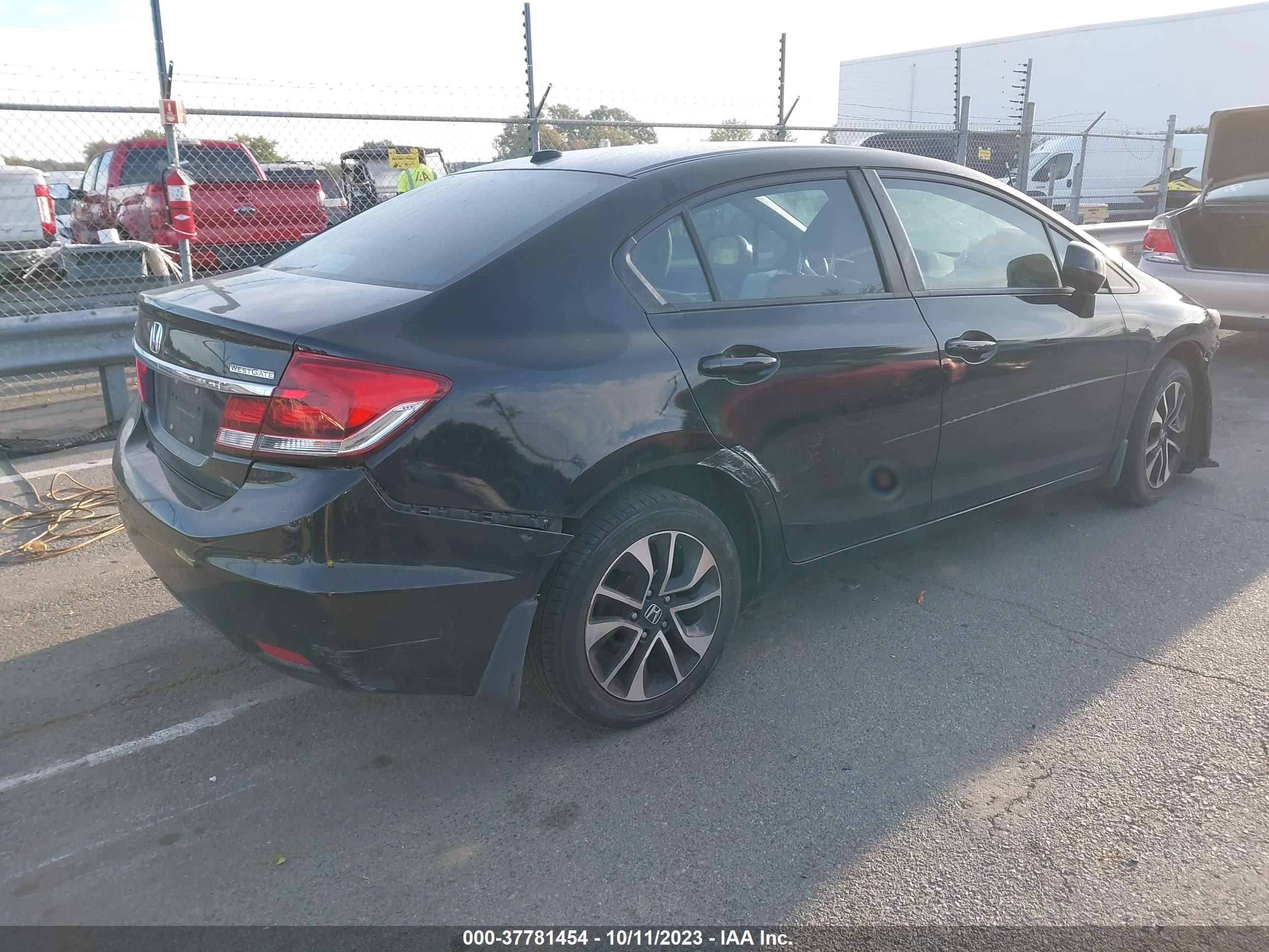 Photo 3 VIN: 19XFB2F95DE092659 - HONDA CIVIC 