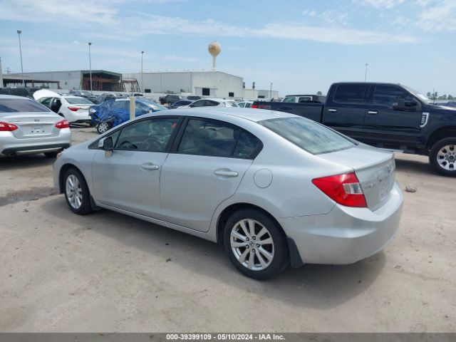 Photo 2 VIN: 19XFB2F96CE329867 - HONDA CIVIC 