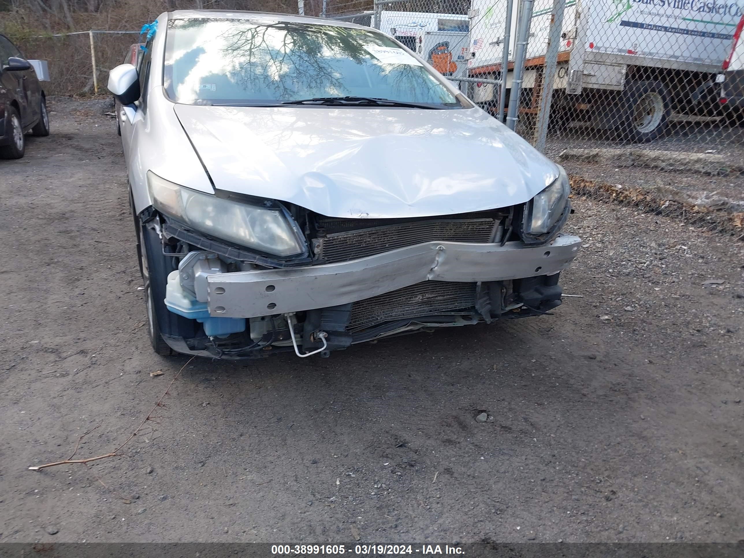 Photo 5 VIN: 19XFB2F99DE271559 - HONDA CIVIC 