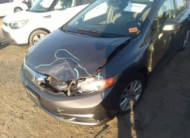 Photo 5 VIN: 19XFB2F9XCE016496 - HONDA CIVIC SDN 