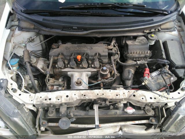 Photo 9 VIN: 19XFB2F9XEE070397 - HONDA CIVIC 