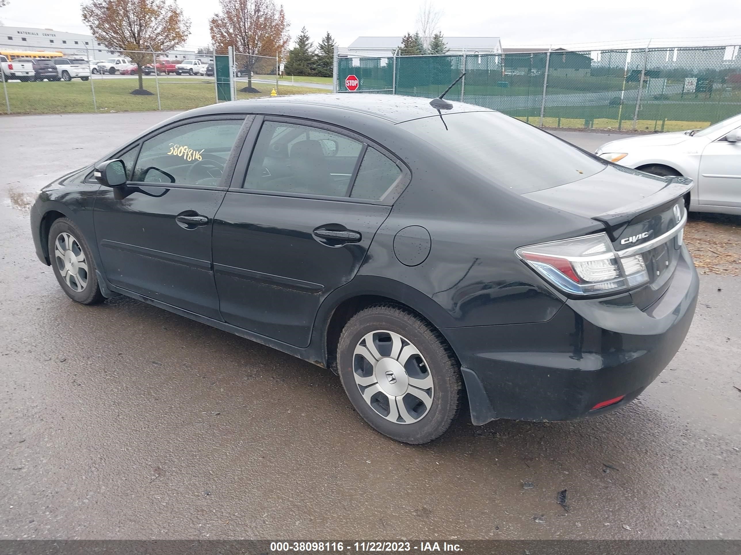 Photo 2 VIN: 19XFB4F36DE202660 - HONDA CIVIC 