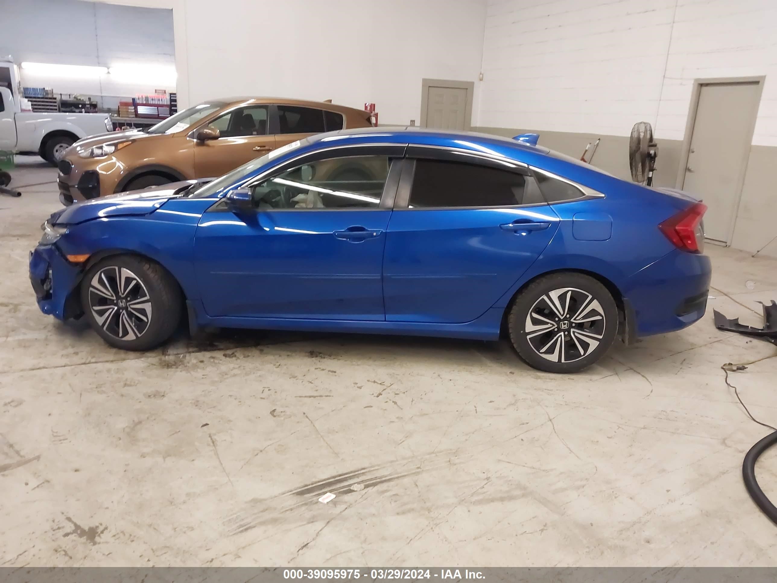 Photo 13 VIN: 19XFC1F31GE203747 - HONDA CIVIC 