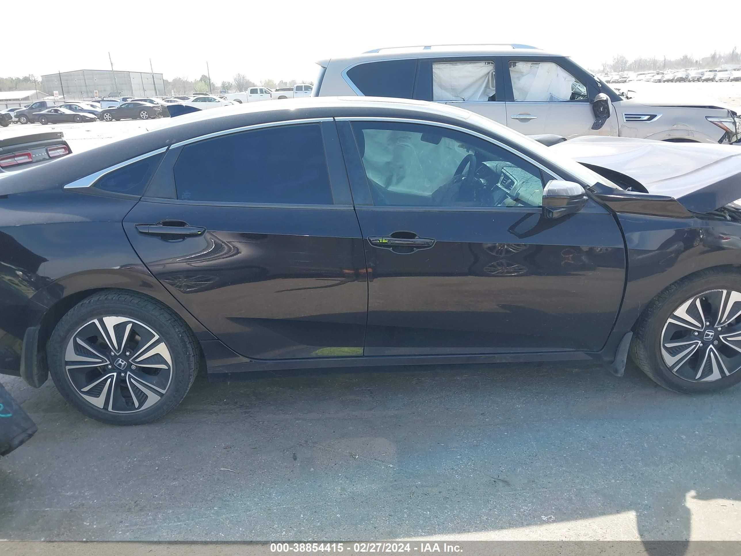 Photo 11 VIN: 19XFC1F32HE032993 - HONDA CIVIC 