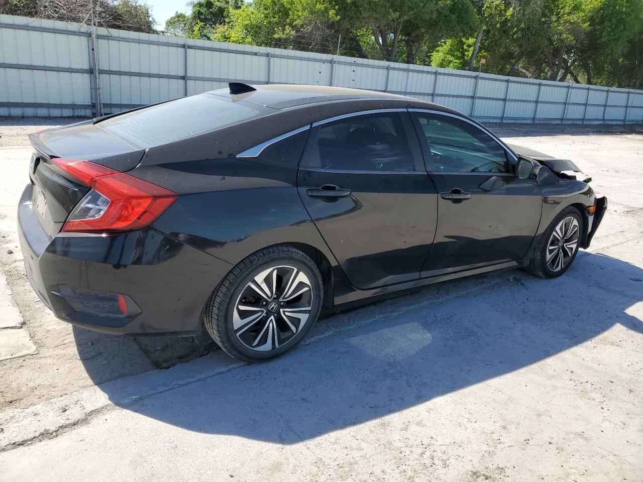 Photo 2 VIN: 19XFC1F33GE033911 - HONDA CIVIC 