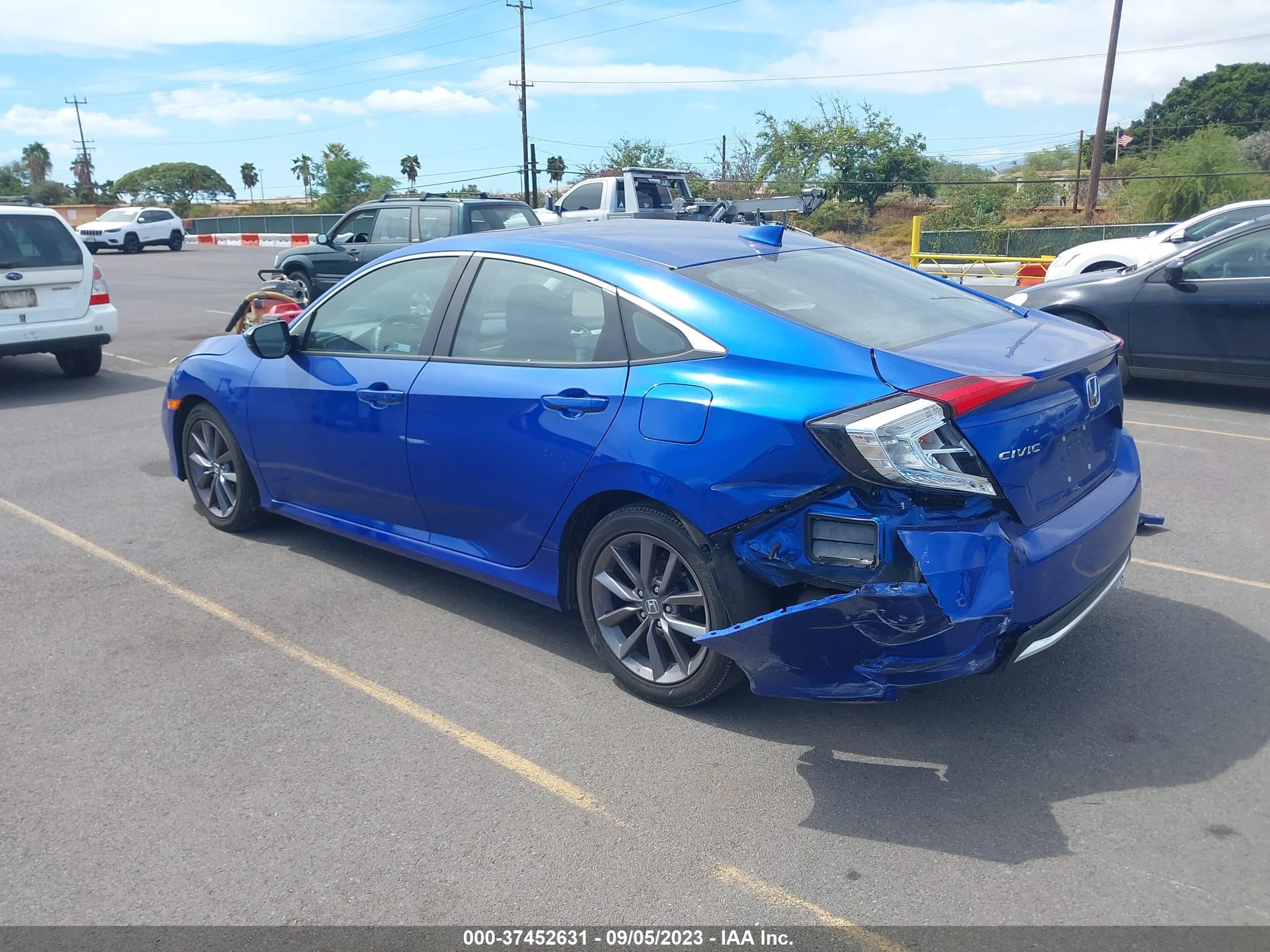 Photo 2 VIN: 19XFC1F33LE003804 - HONDA CIVIC 