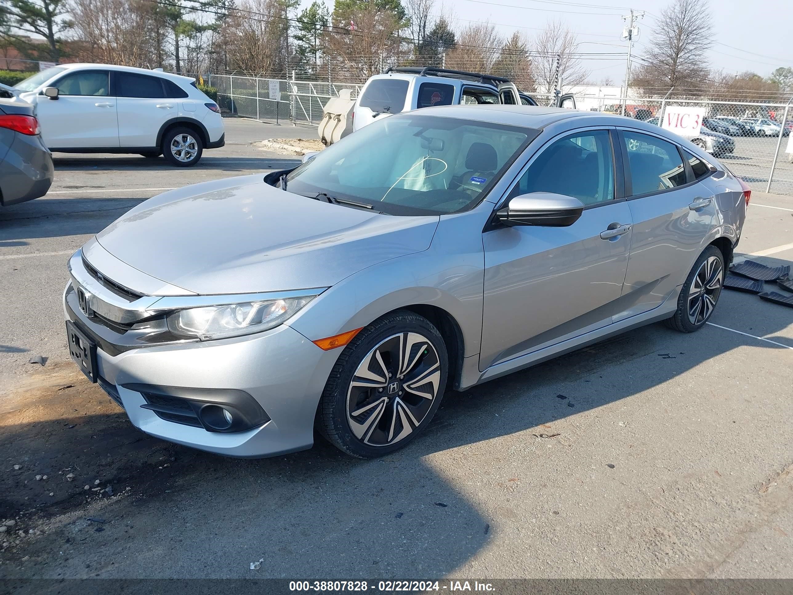 Photo 1 VIN: 19XFC1F36GE008890 - HONDA CIVIC 