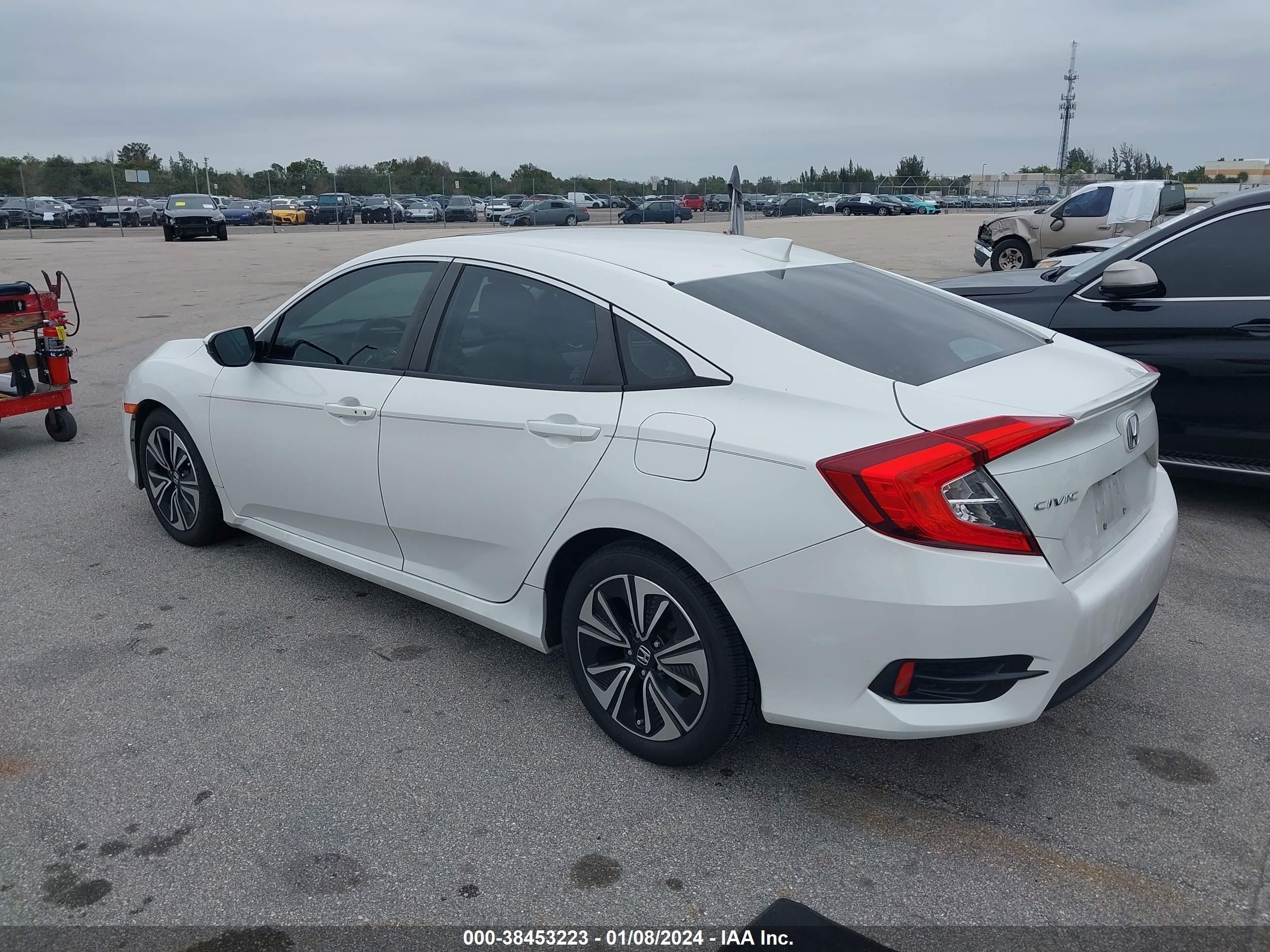 Photo 2 VIN: 19XFC1F36GE012700 - HONDA CIVIC 