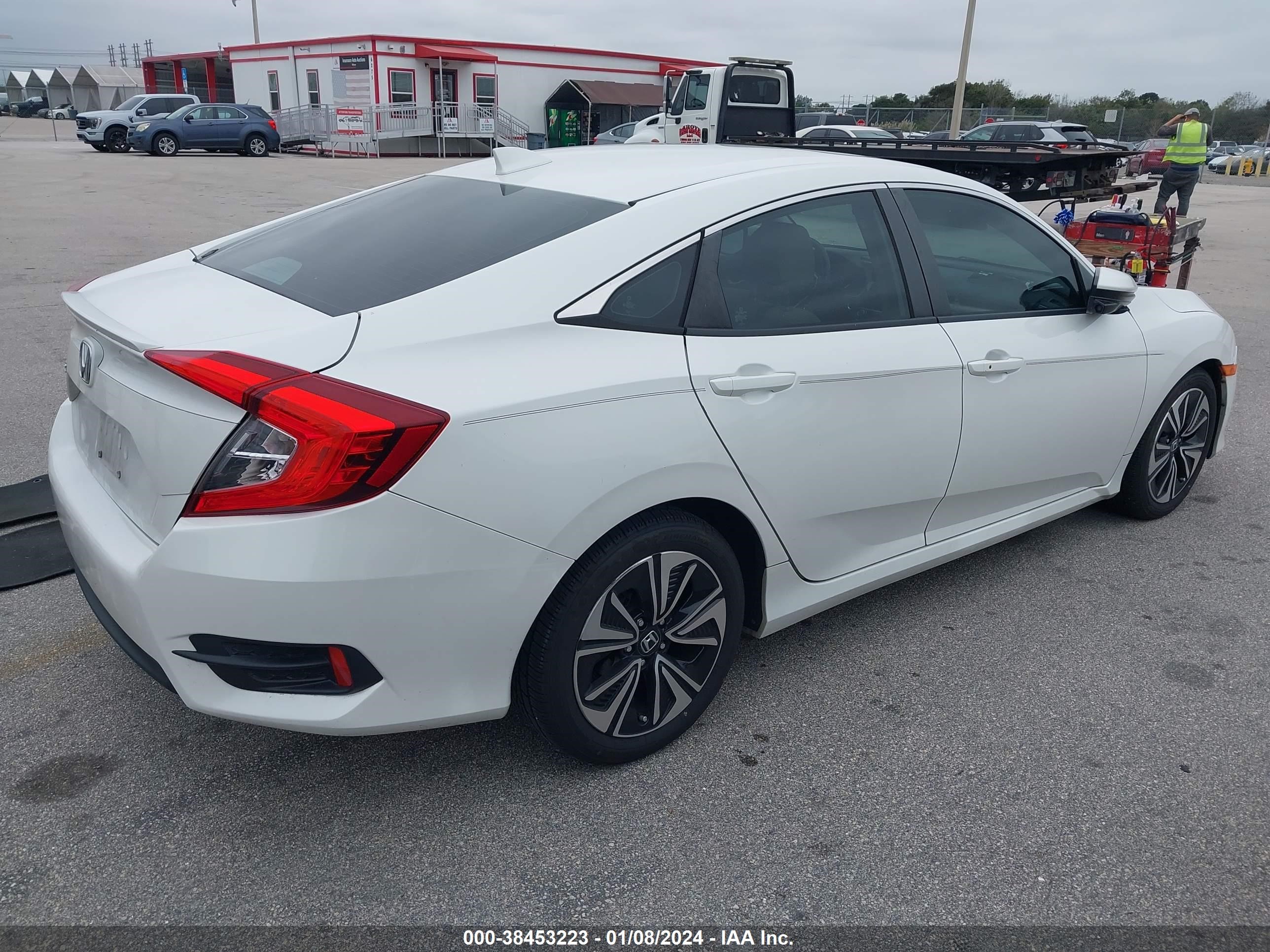 Photo 3 VIN: 19XFC1F36GE012700 - HONDA CIVIC 