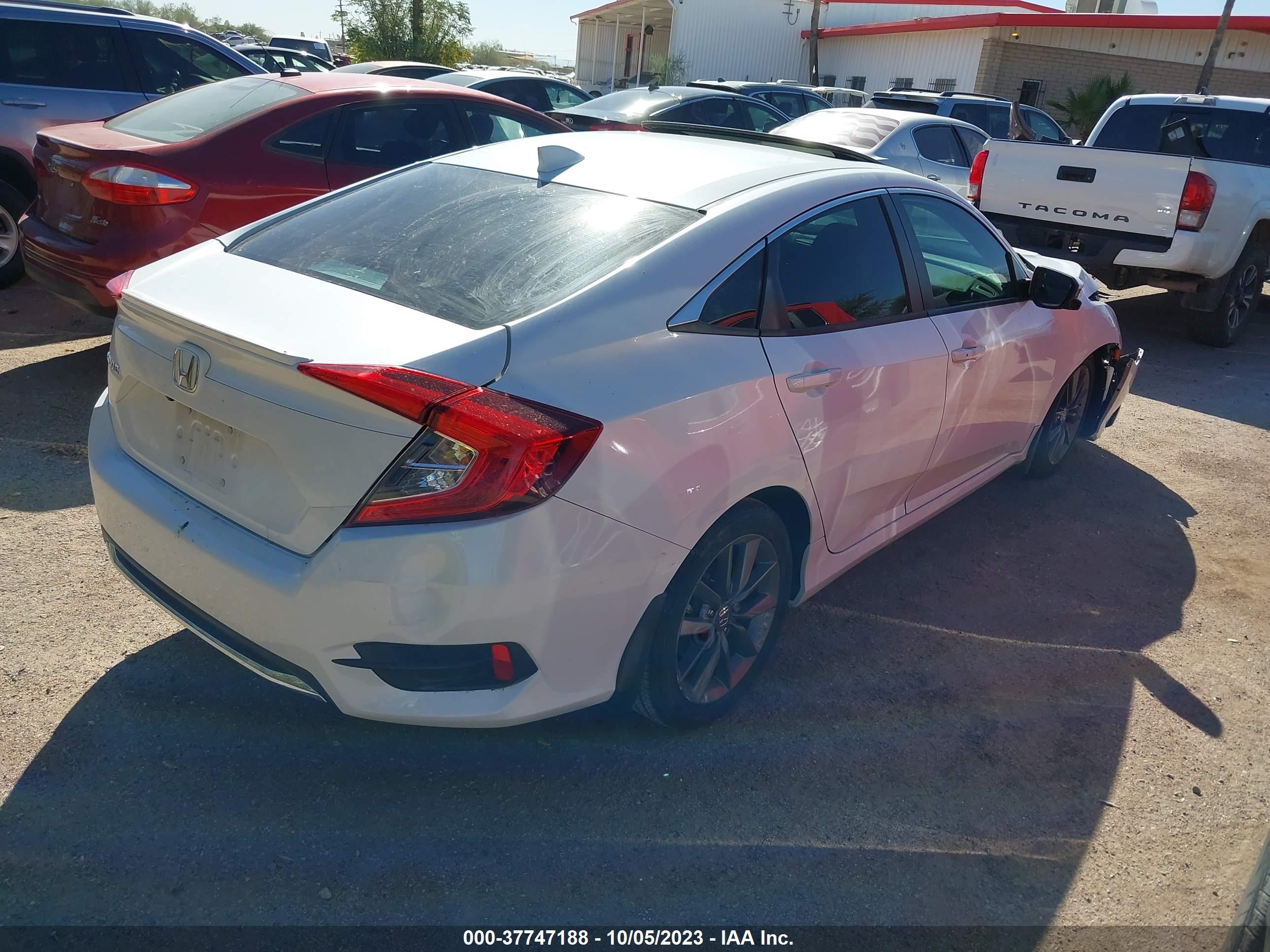 Photo 3 VIN: 19XFC1F36KE005142 - HONDA CIVIC 