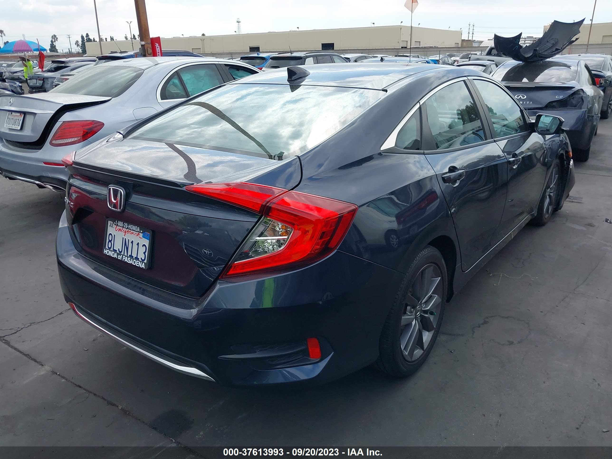 Photo 3 VIN: 19XFC1F38KE209294 - HONDA CIVIC 