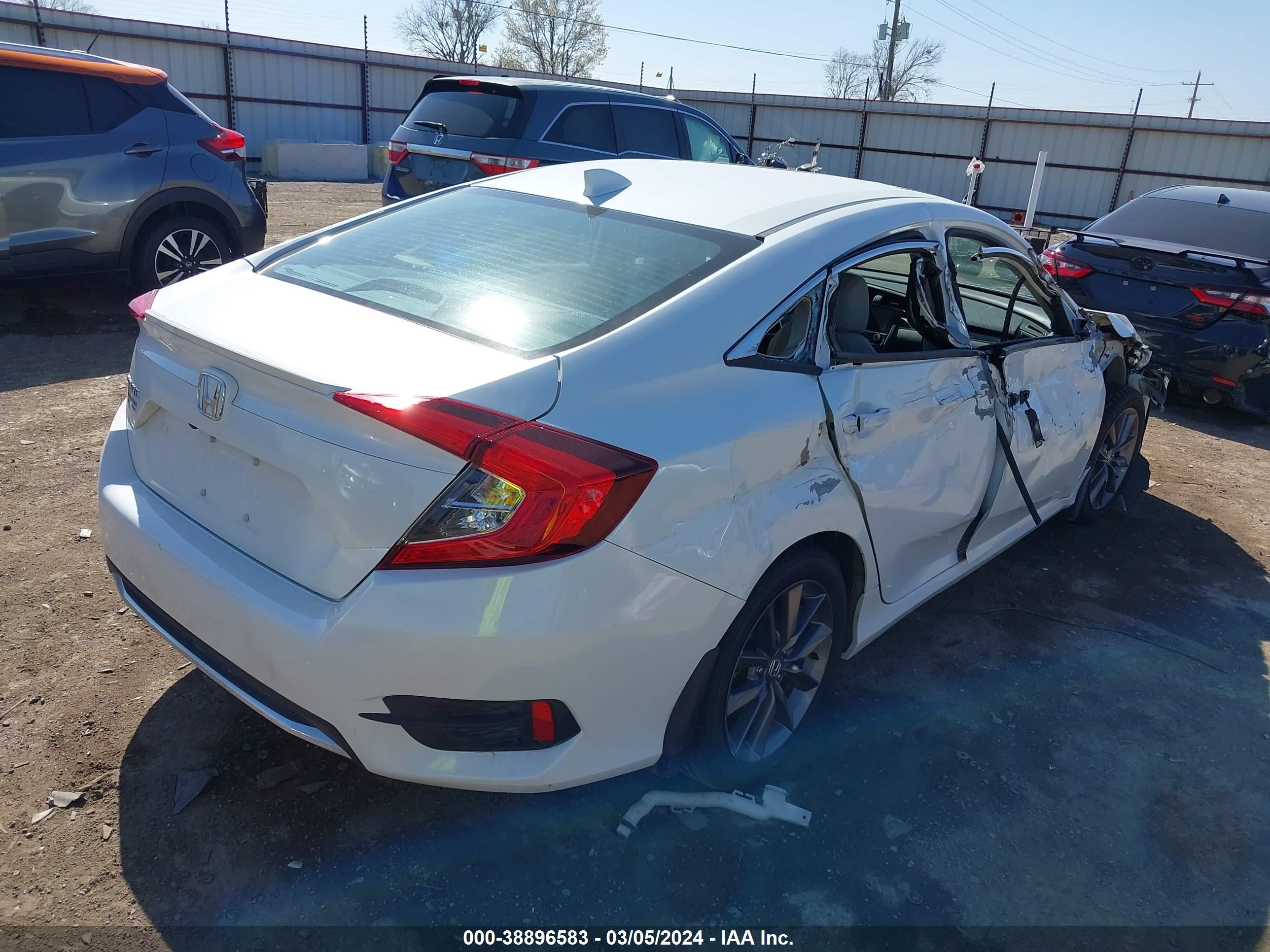 Photo 3 VIN: 19XFC1F38LE013809 - HONDA CIVIC 