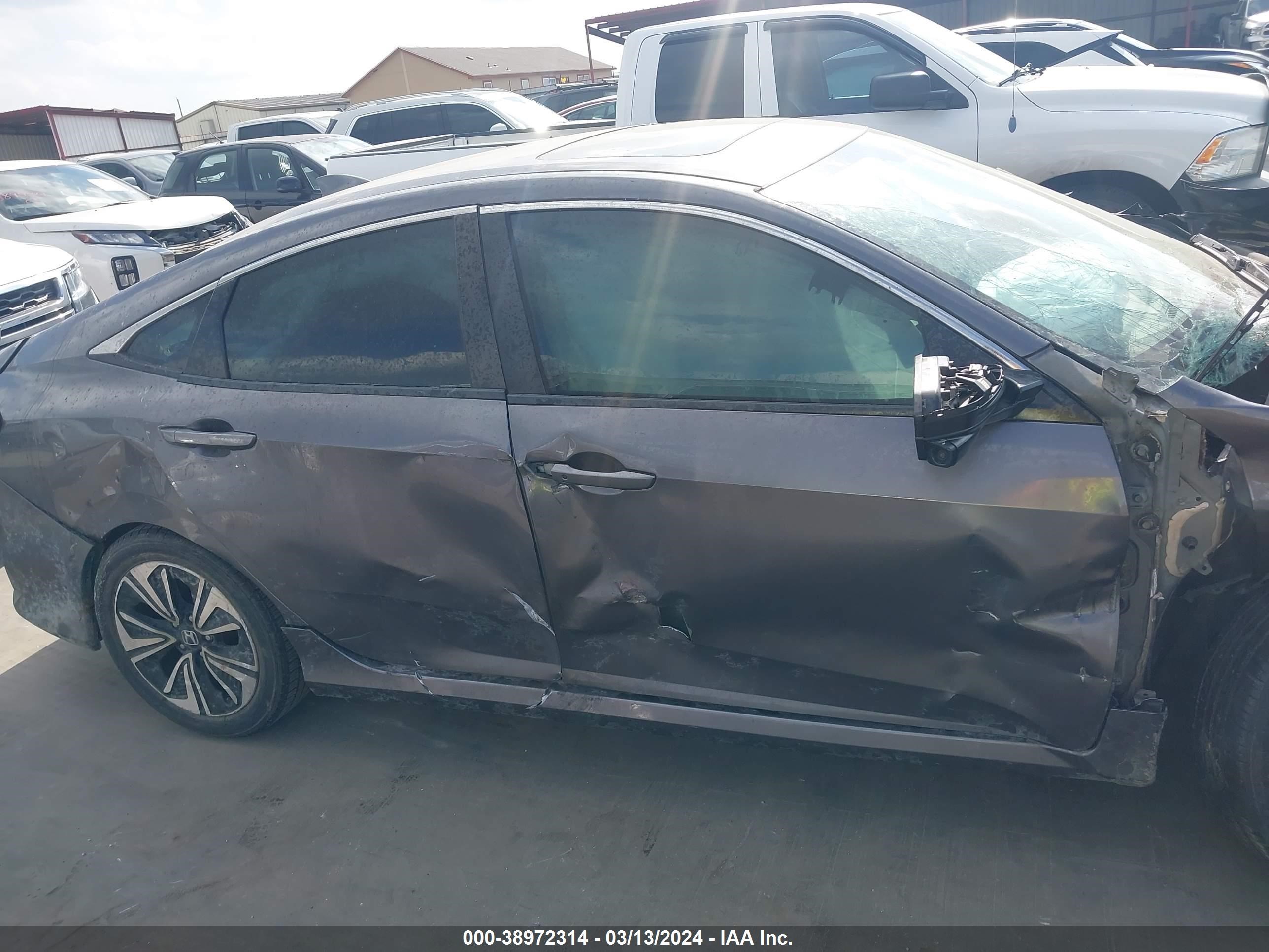 Photo 12 VIN: 19XFC1F3XGE024672 - HONDA CIVIC 