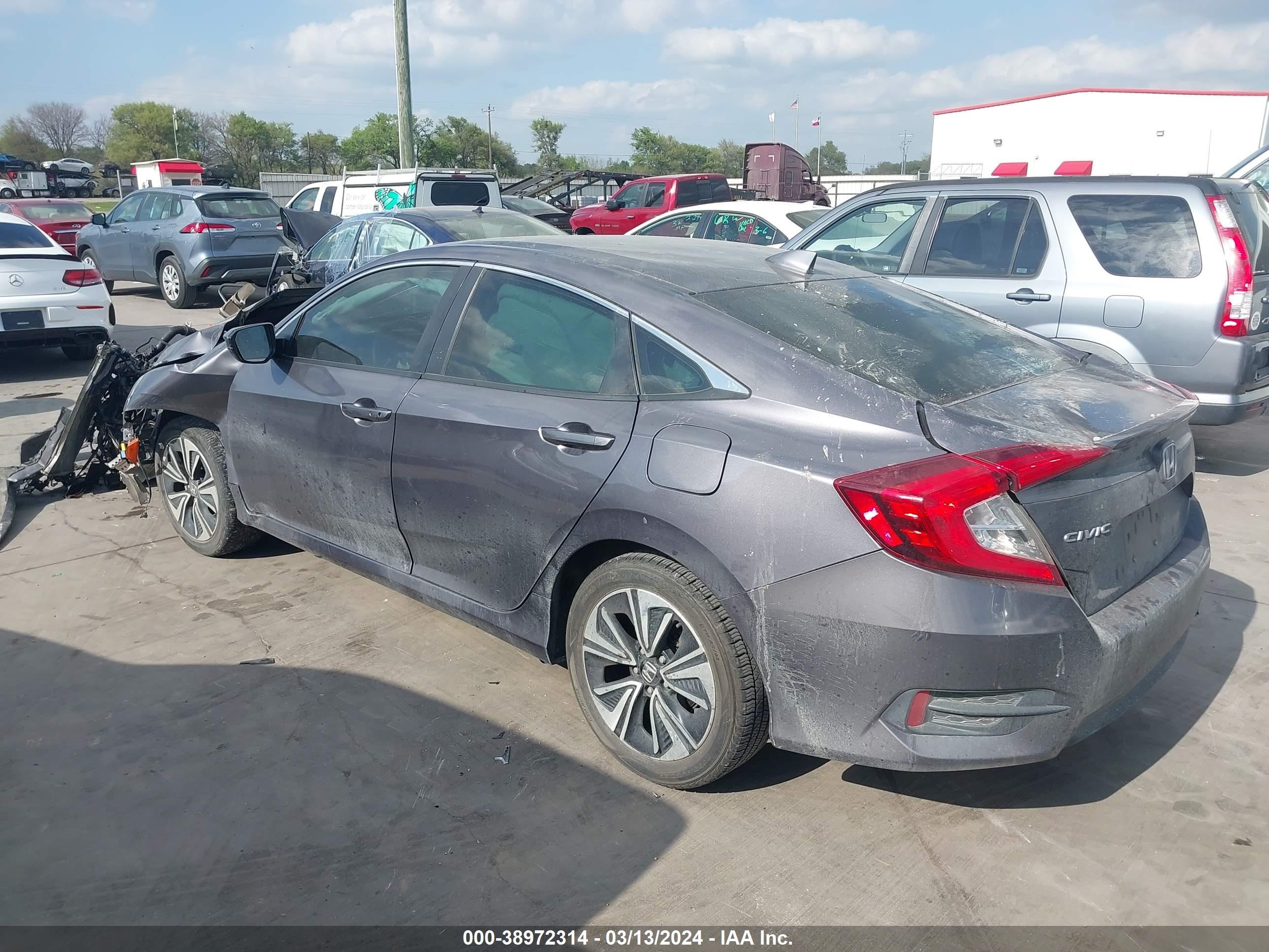 Photo 2 VIN: 19XFC1F3XGE024672 - HONDA CIVIC 