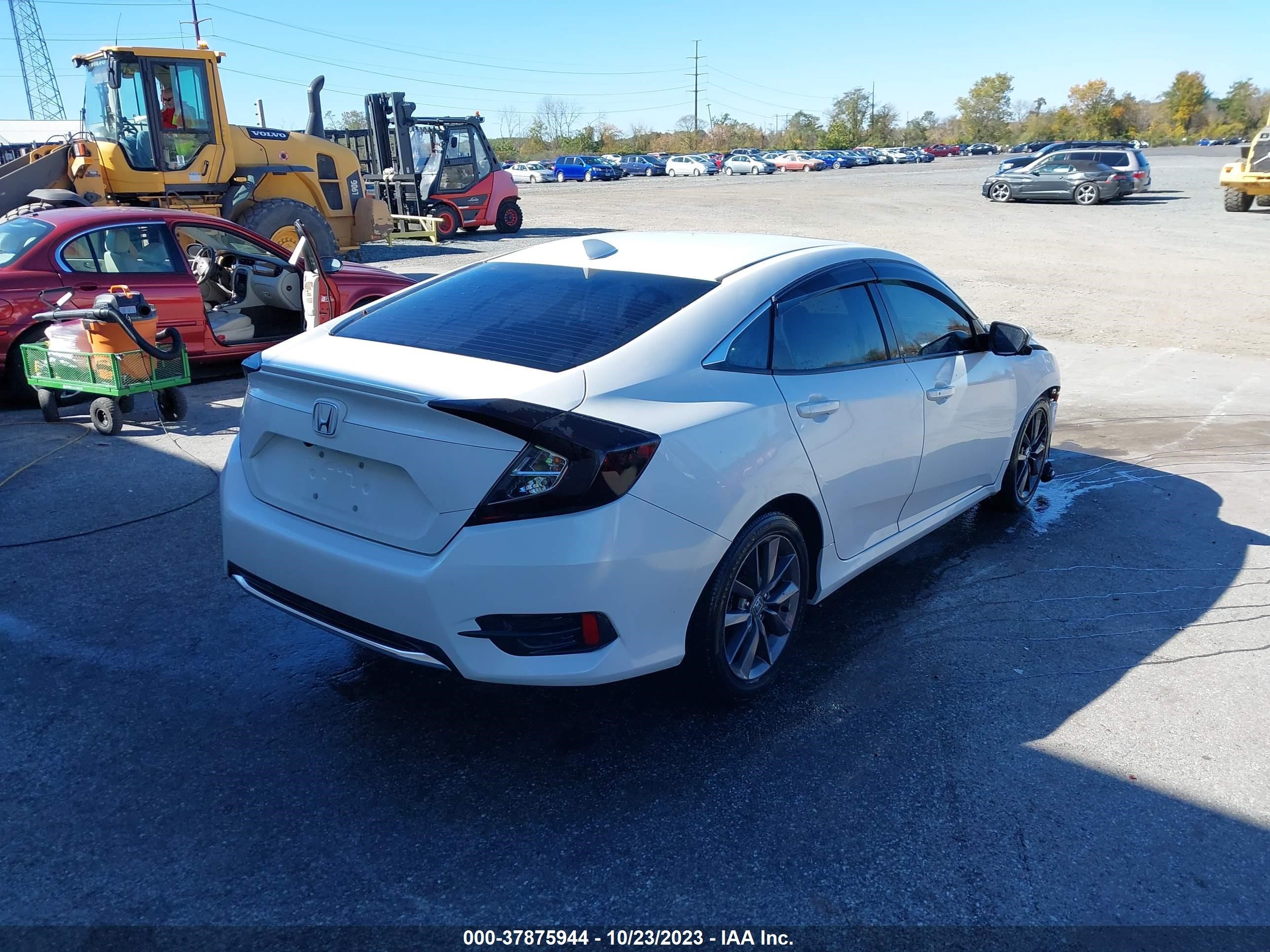 Photo 3 VIN: 19XFC1F3XKE204940 - HONDA CIVIC 