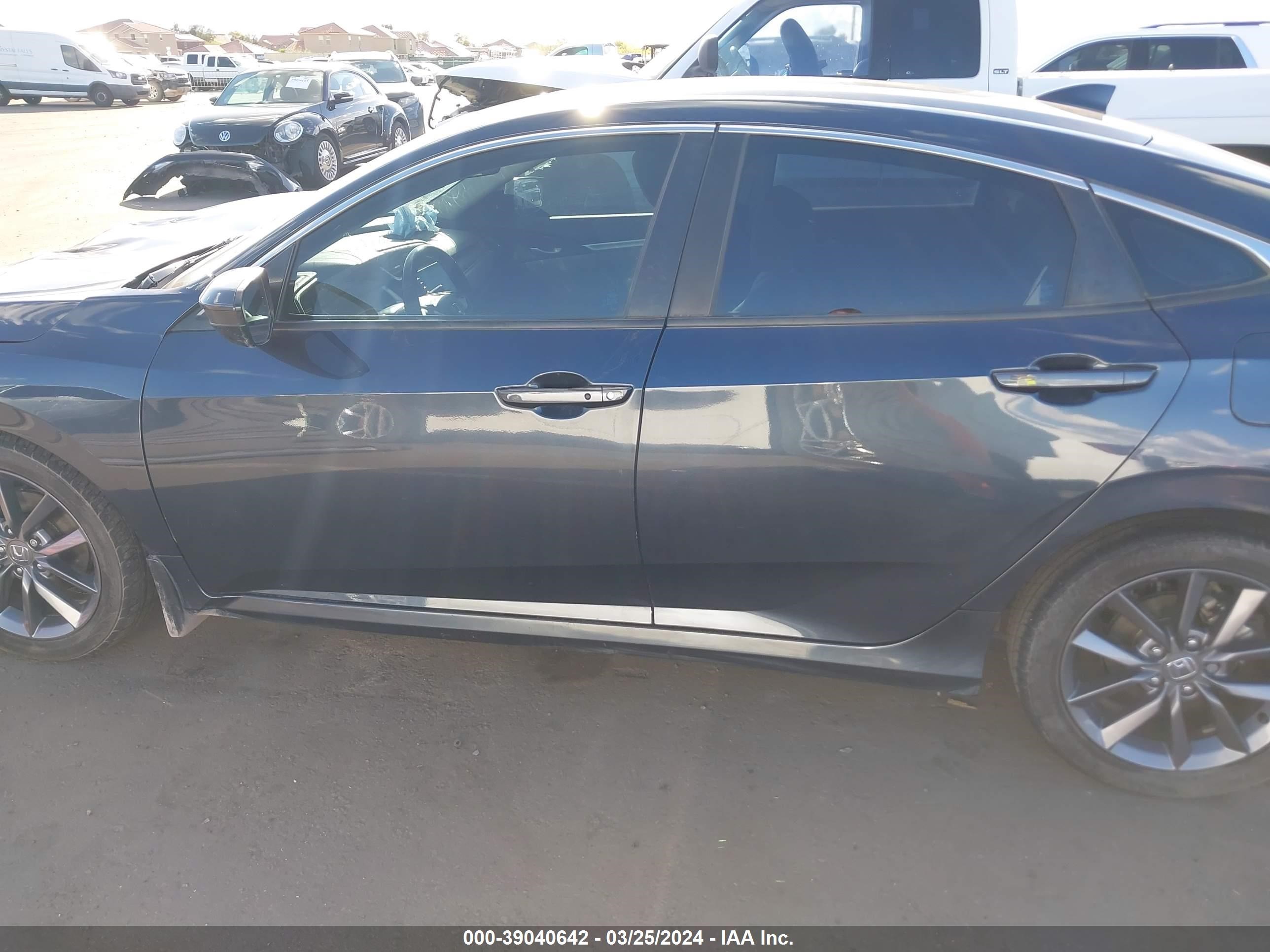 Photo 13 VIN: 19XFC1F3XLE015335 - HONDA CIVIC 