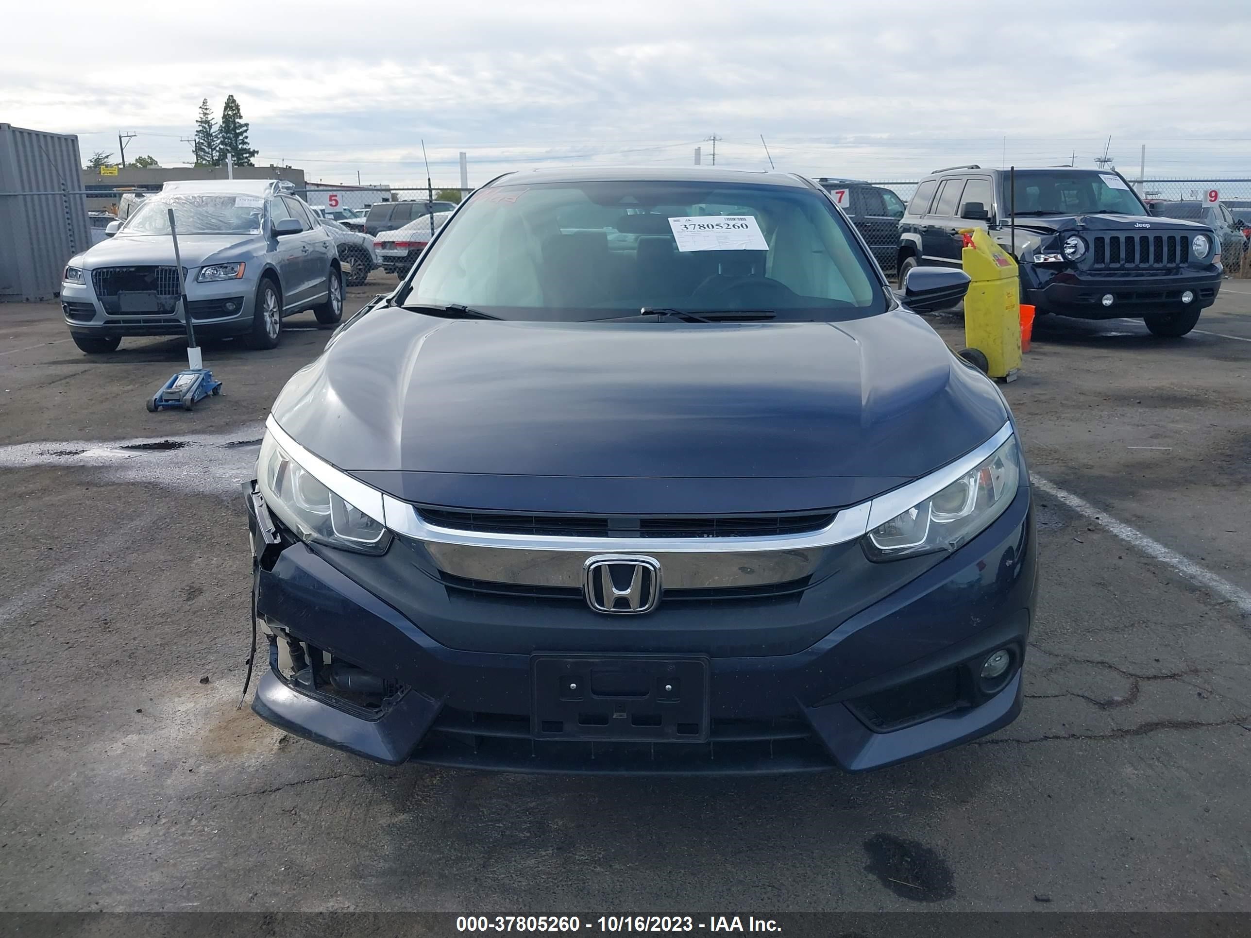 Photo 11 VIN: 19XFC1F44GE208353 - HONDA CIVIC 