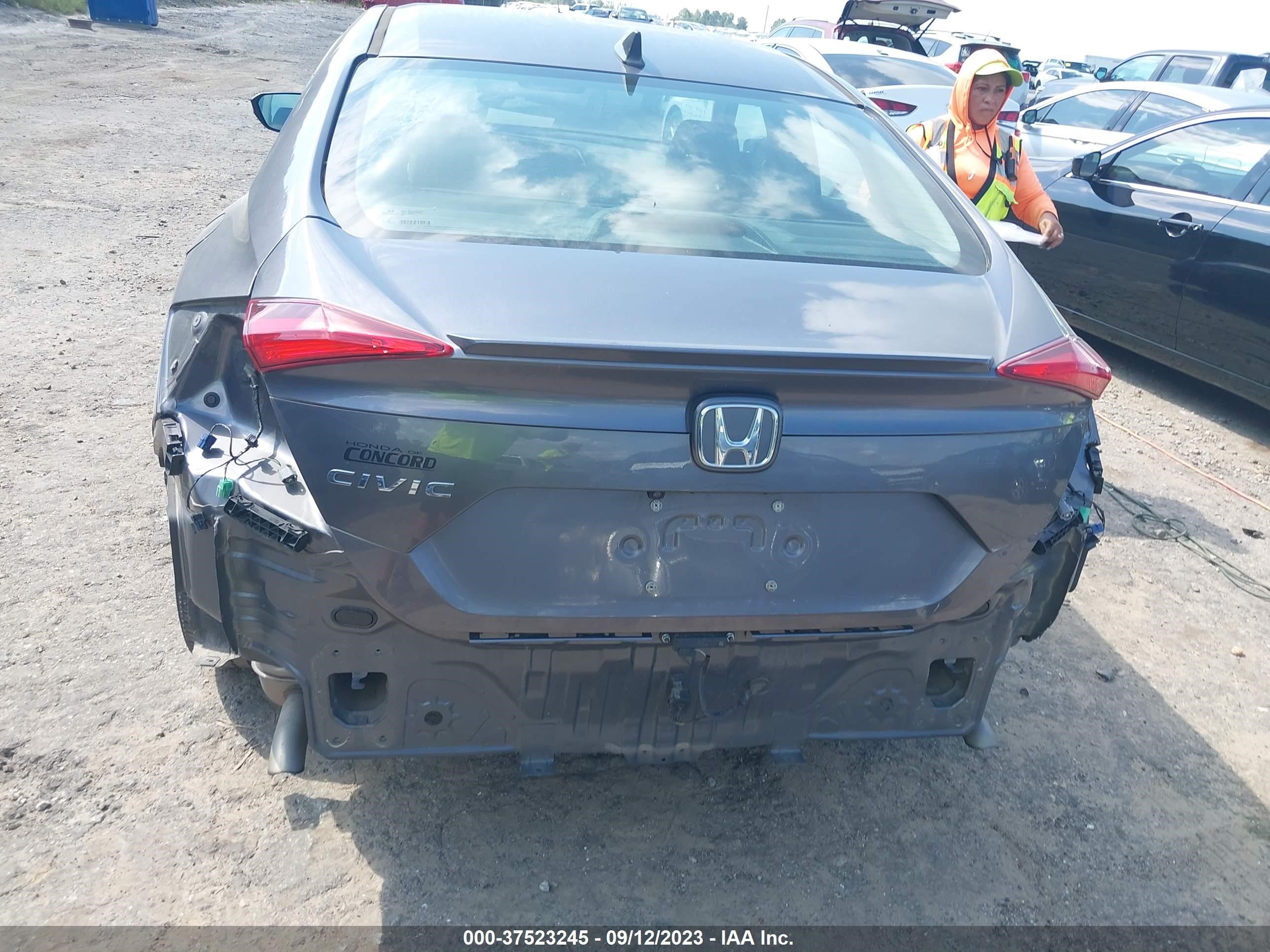 Photo 5 VIN: 19XFC1F72LE000475 - HONDA CIVIC 