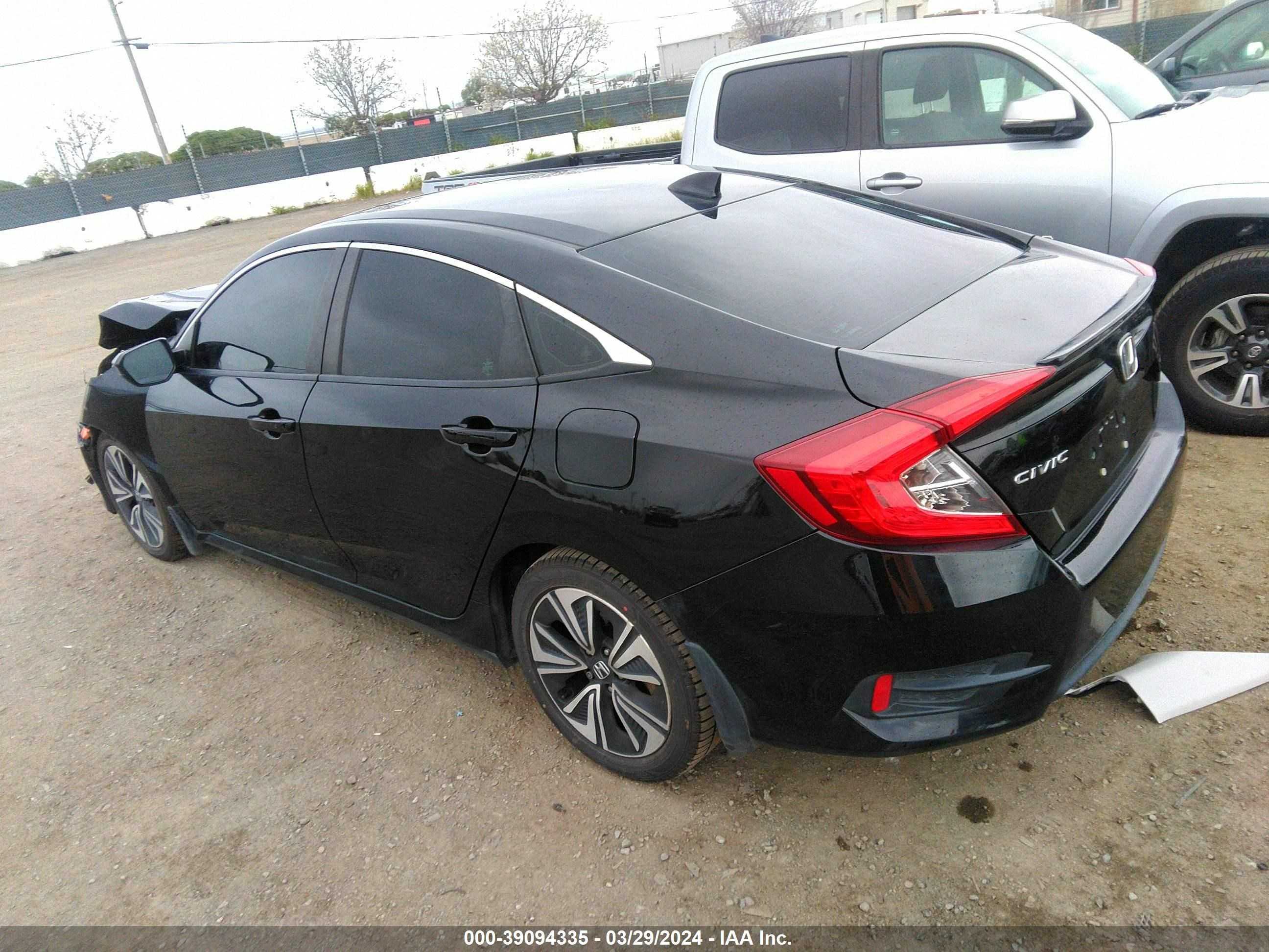 Photo 2 VIN: 19XFC1F73GE025794 - HONDA CIVIC 