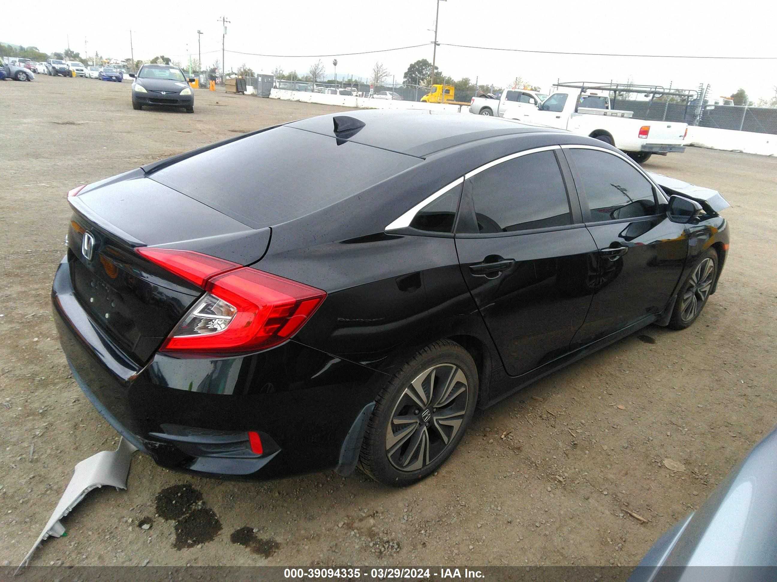 Photo 3 VIN: 19XFC1F73GE025794 - HONDA CIVIC 