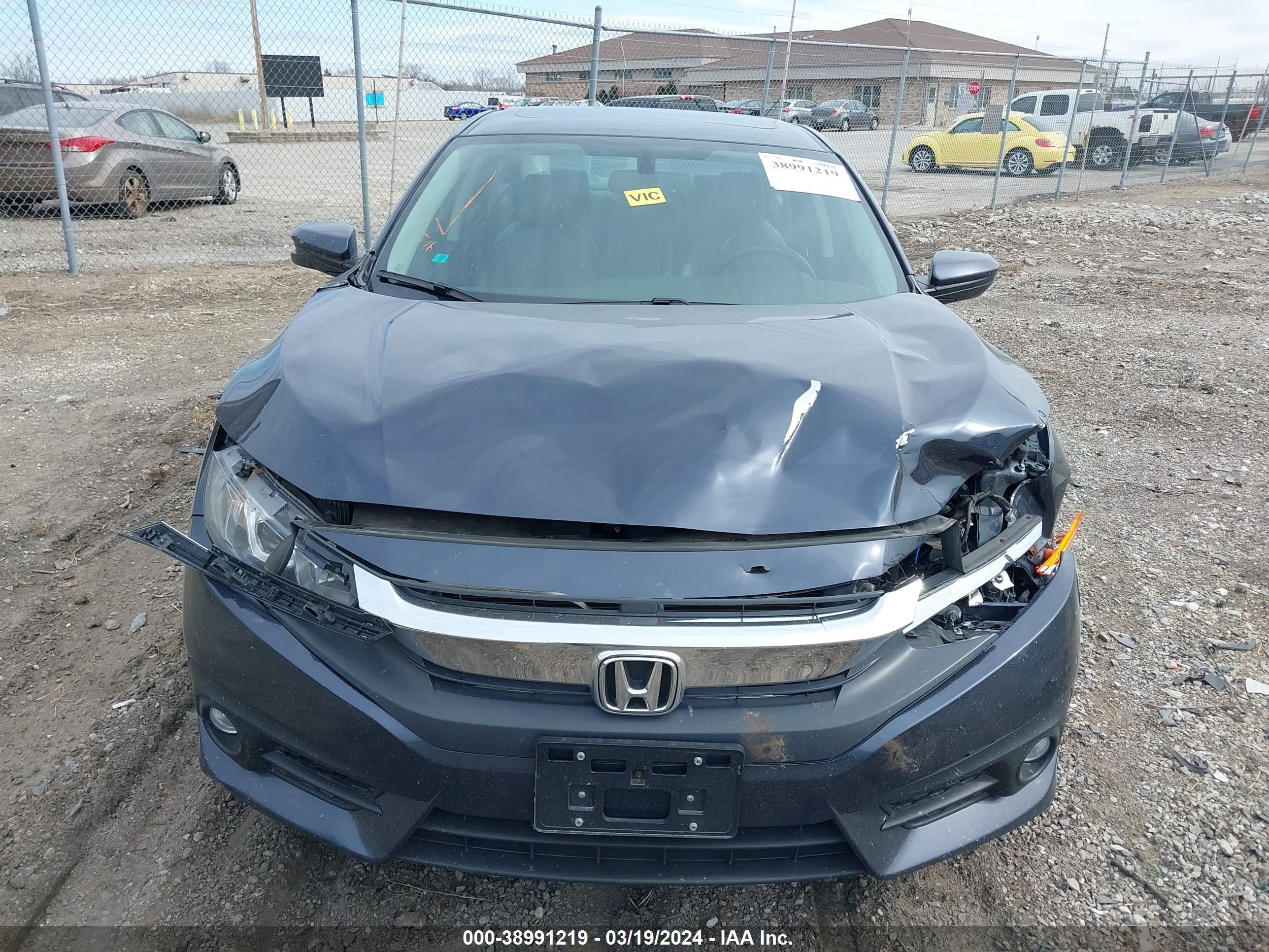 Photo 11 VIN: 19XFC1F75GE017258 - HONDA CIVIC 