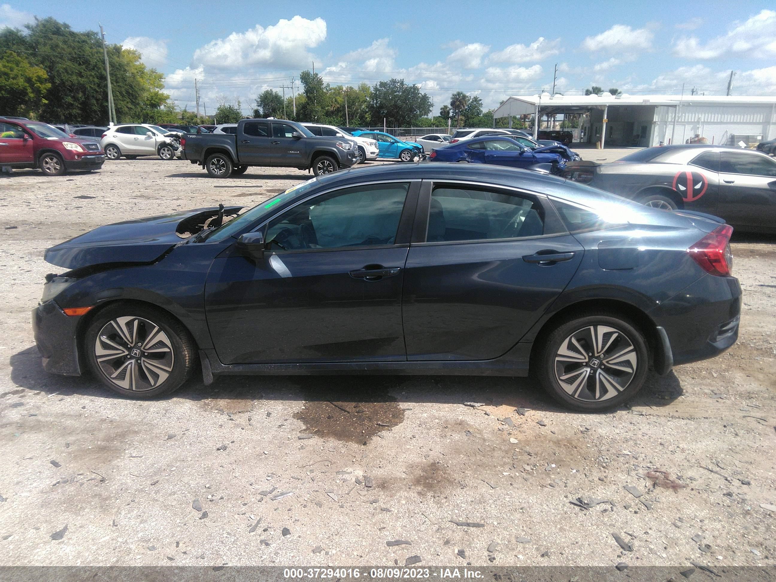 Photo 13 VIN: 19XFC1F75HE030349 - HONDA CIVIC 