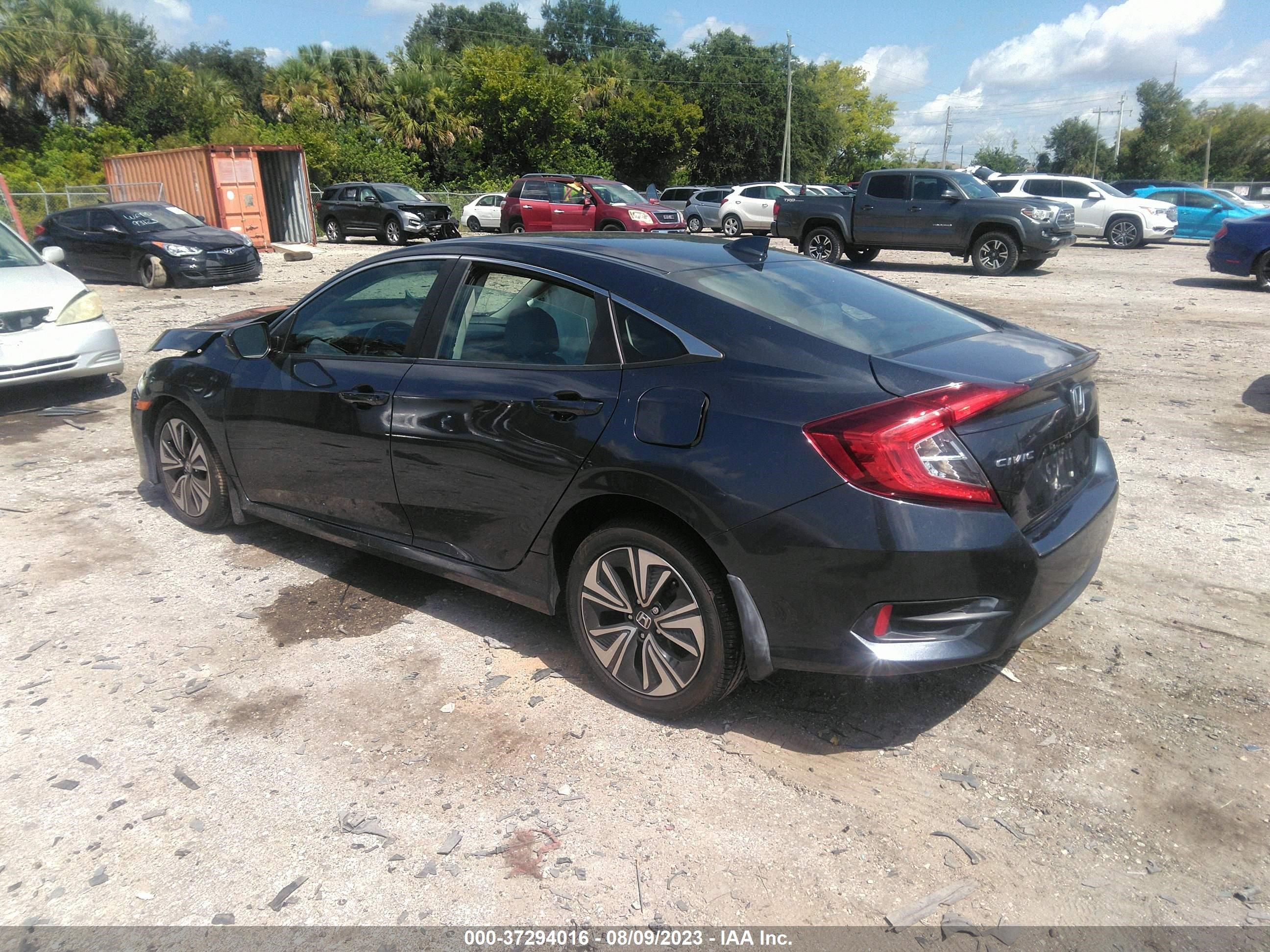 Photo 2 VIN: 19XFC1F75HE030349 - HONDA CIVIC 