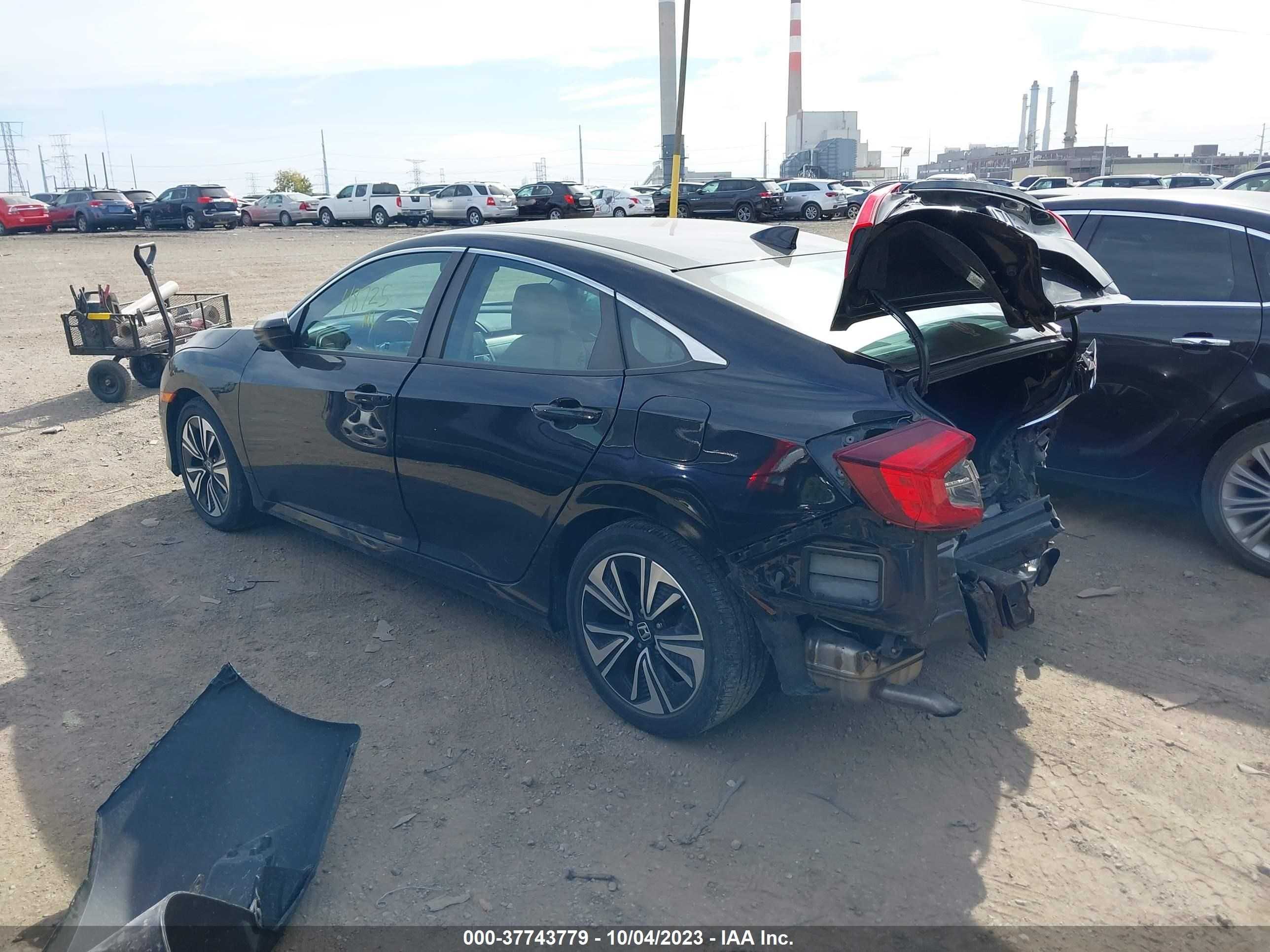 Photo 2 VIN: 19XFC1F76HE003144 - HONDA CIVIC 