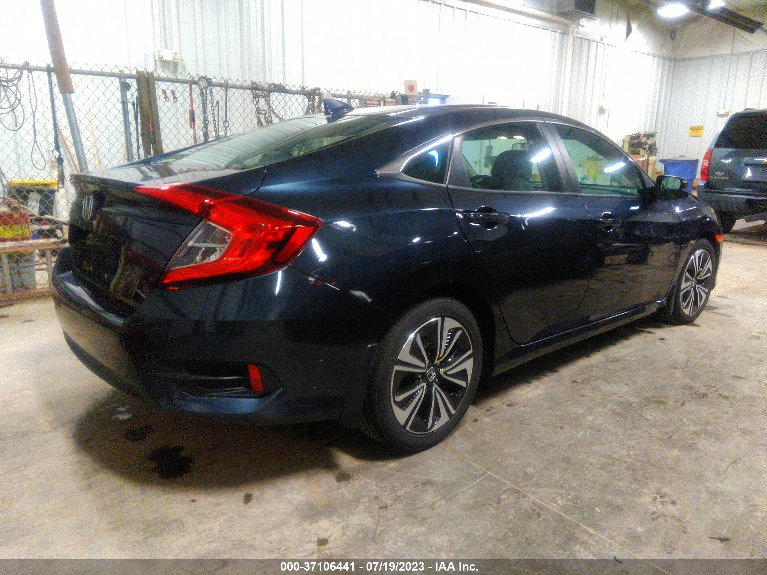 Photo 3 VIN: 19XFC1F78HE025548 - HONDA CIVIC 